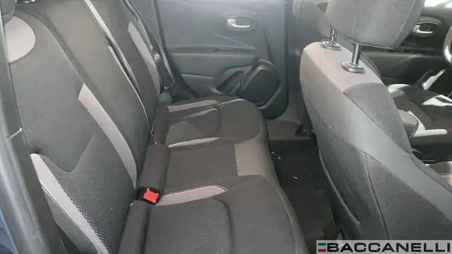 Jeep Renegade view 10