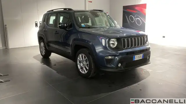 Jeep Renegade view 5