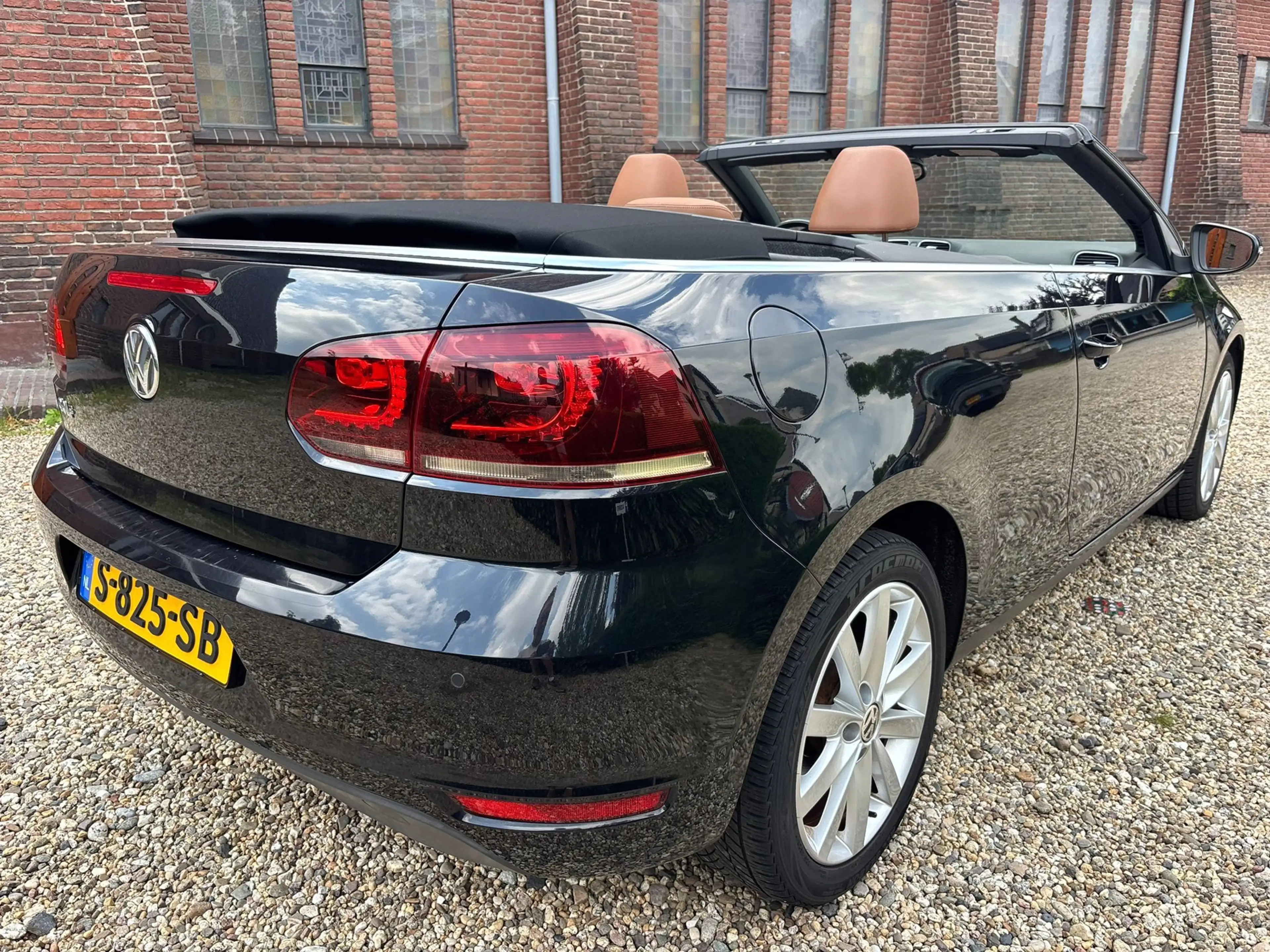 Volkswagen Golf Cabriolet 1.4 TSI — photo 15
