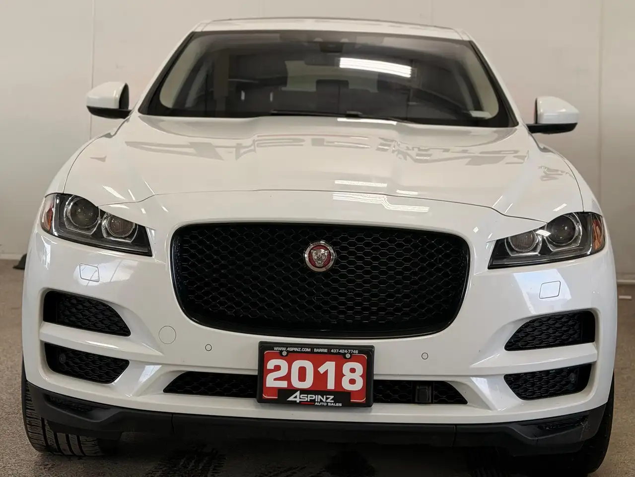 Jaguar F-Pace снимка Jaguar F-Pace