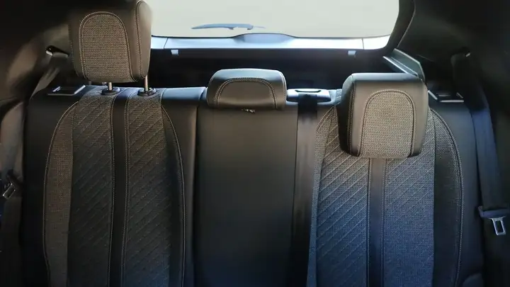 Peugeot 2008 2023, foto 13