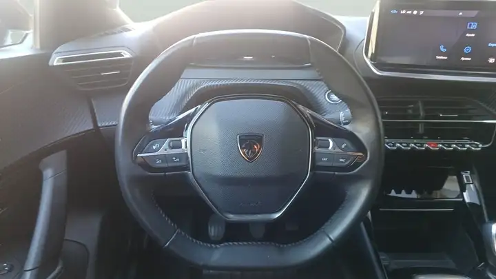 Peugeot 2008 2023, foto 9