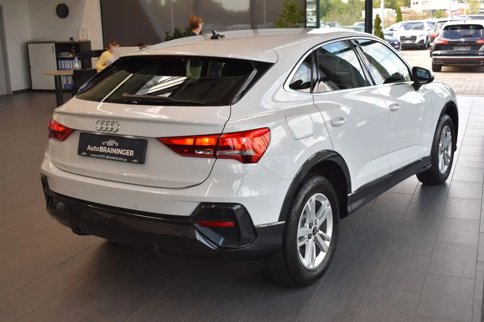 Audi Q3 Sportback 35TDI S-tronic LED~DAB~SHZ~VirtualC Weiß - 2