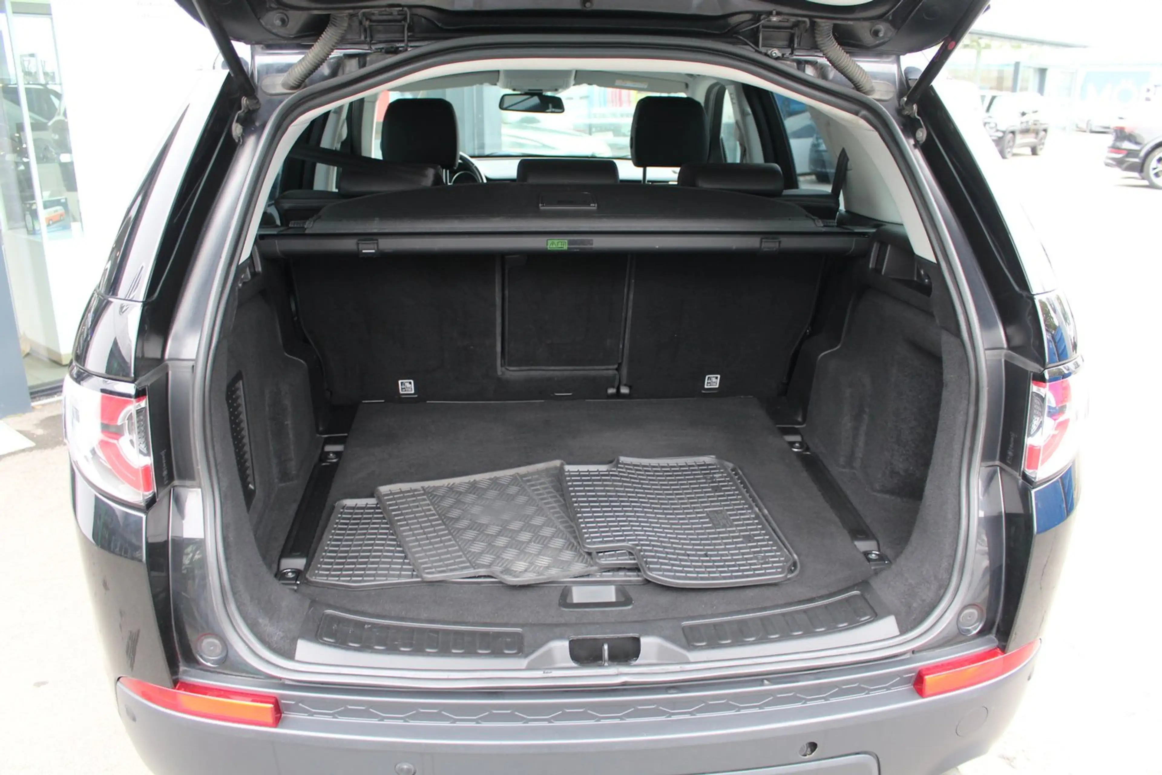 Land Rover Discovery Sport 2,0 TD4 4WD Pure — photo 9