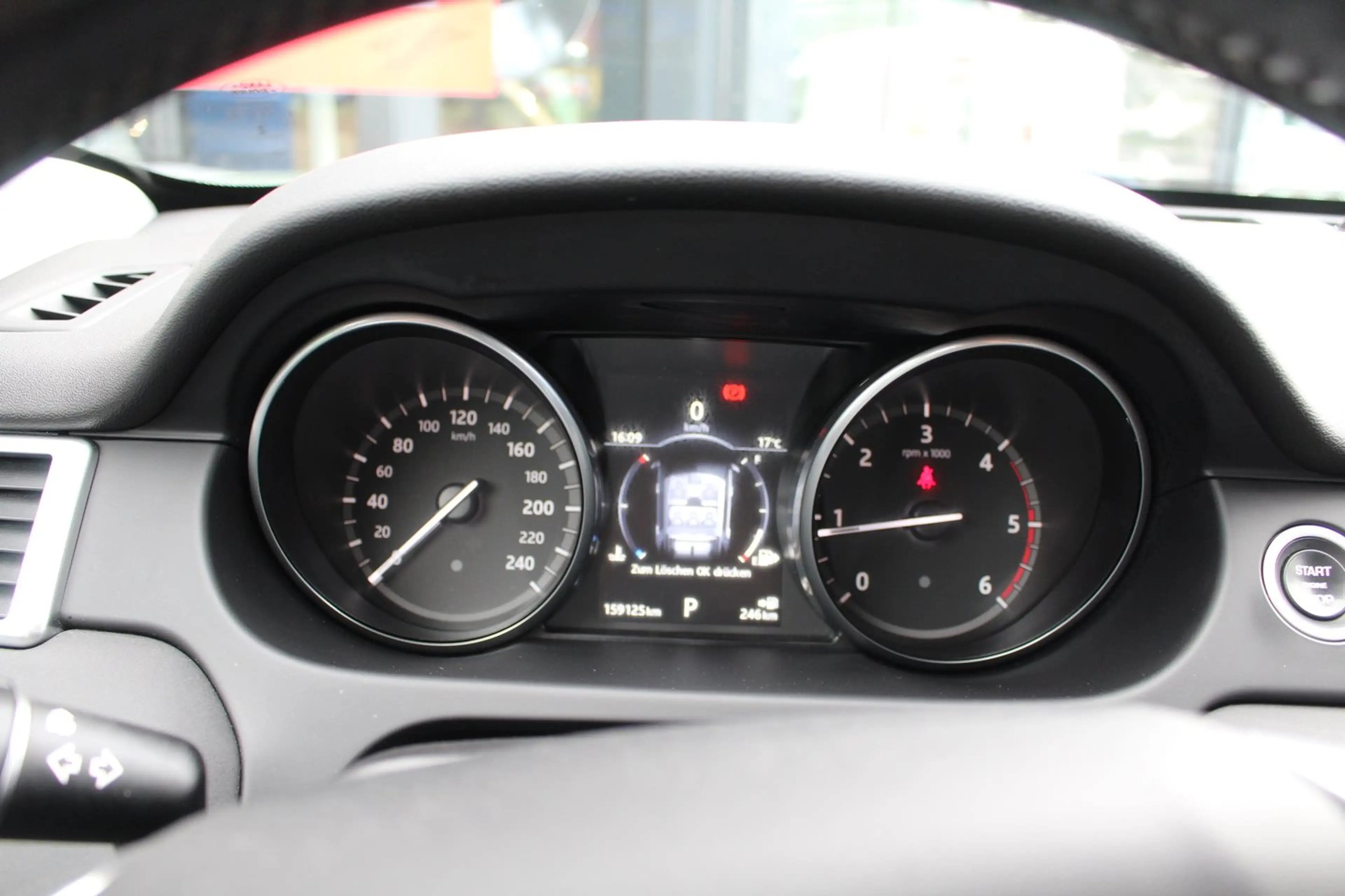 Land Rover Discovery Sport 2,0 TD4 4WD Pure — photo 15