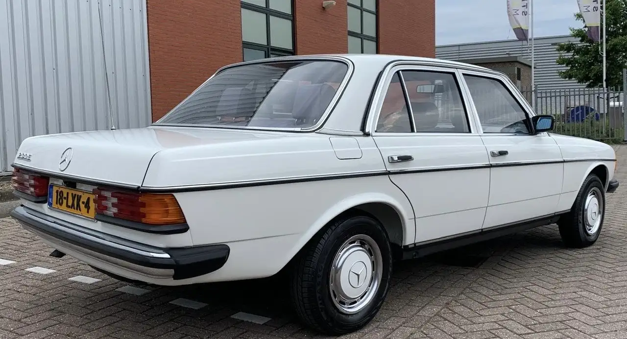 Mercedes-Benz 230 E Automaat | Belastingvrij |, foto 3