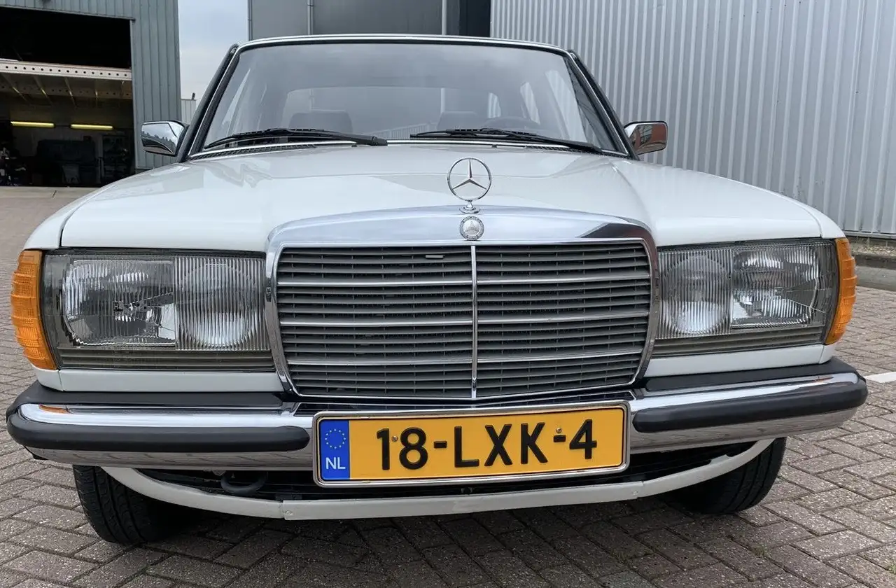 Mercedes-Benz 230 E Automaat | Belastingvrij |, foto 6