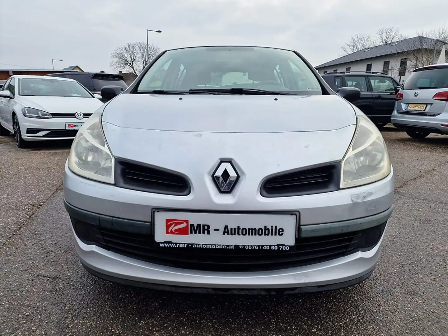 Renault Clio Expression 1,2 16V Grau - 2