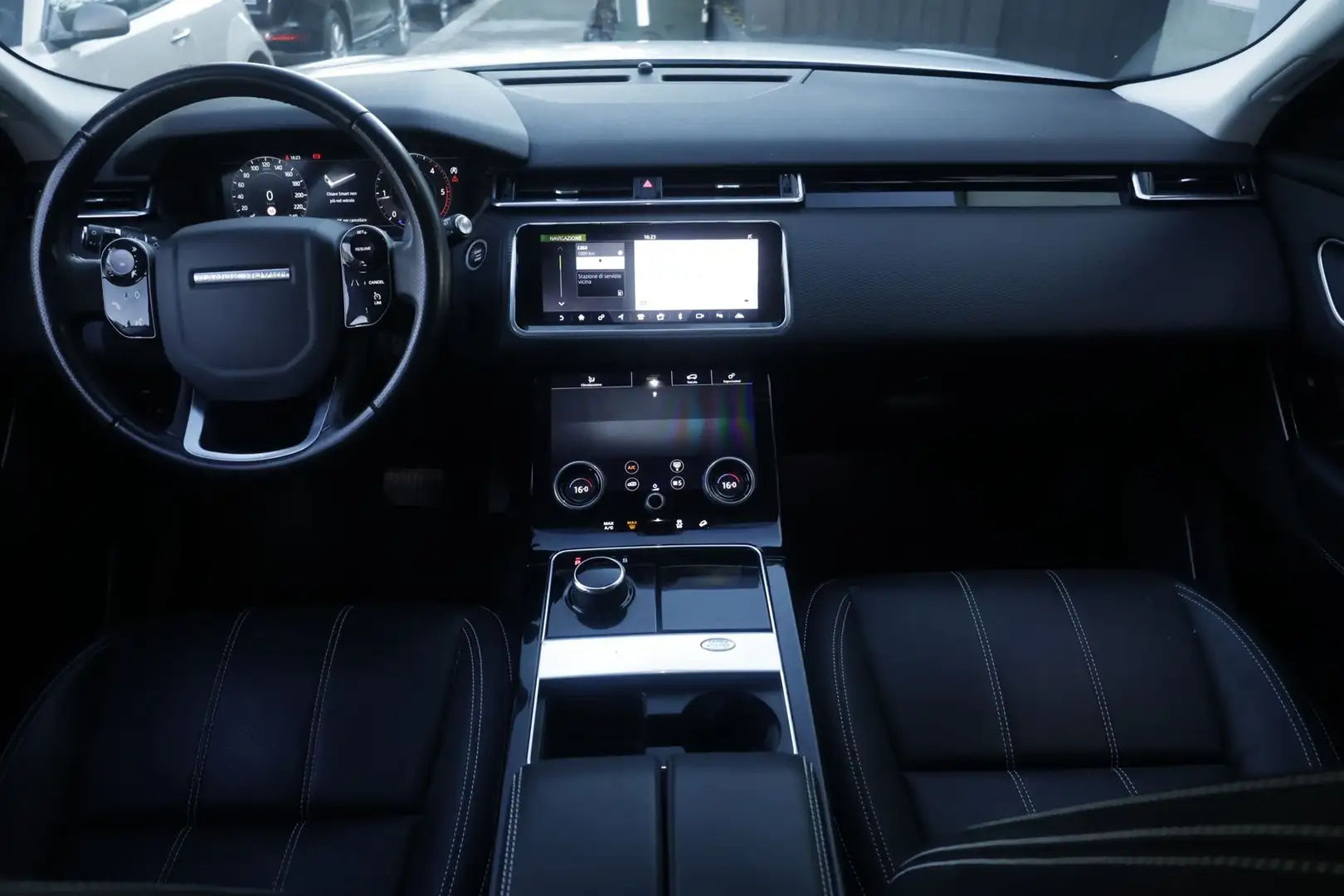 Land Rover Range Rover Velar Land Rover Range Rover Velar Range Rover Velar 2. Silver - 2