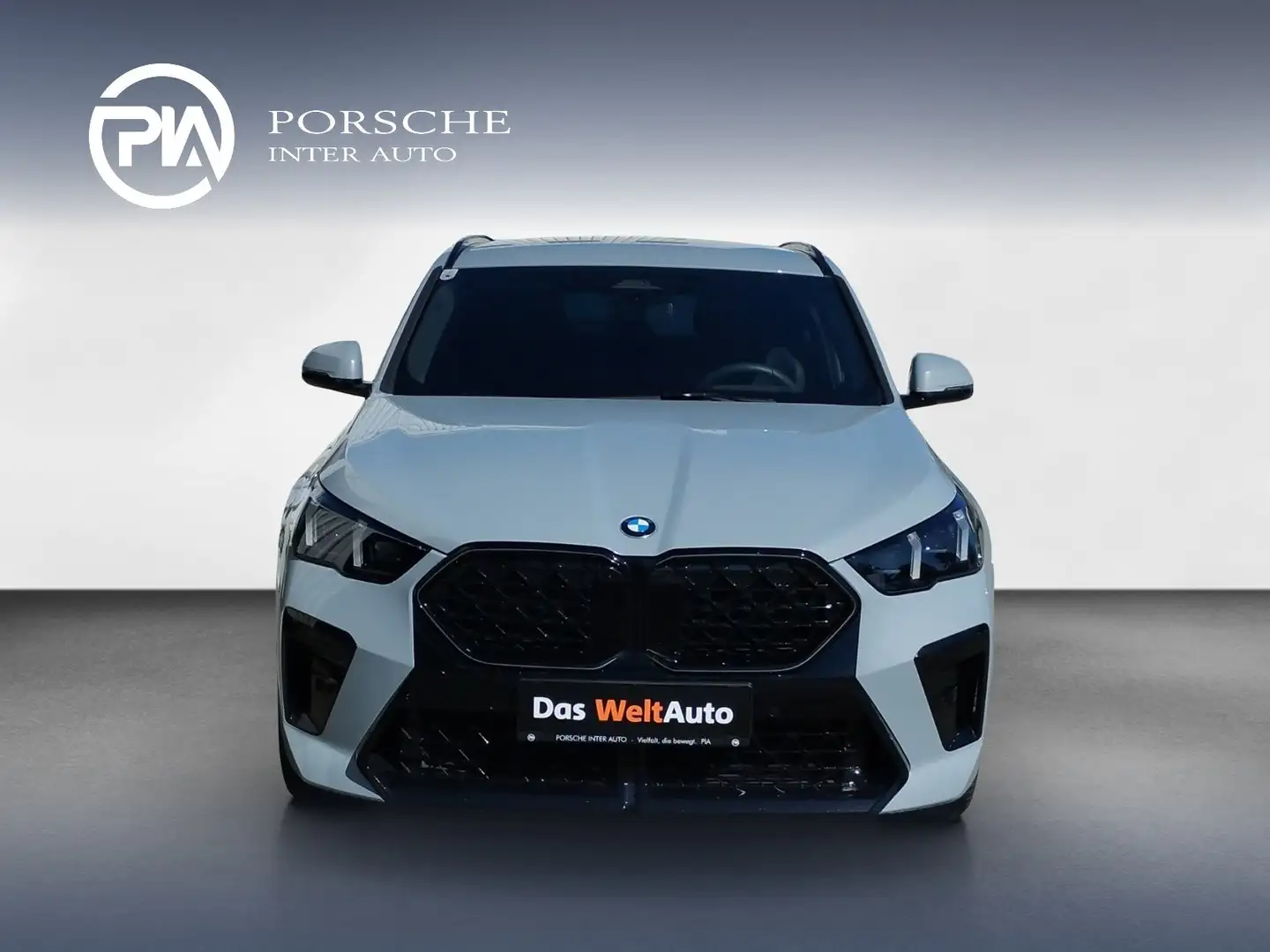 BMW X2 sDrive 18d Aut. Grau - 2
