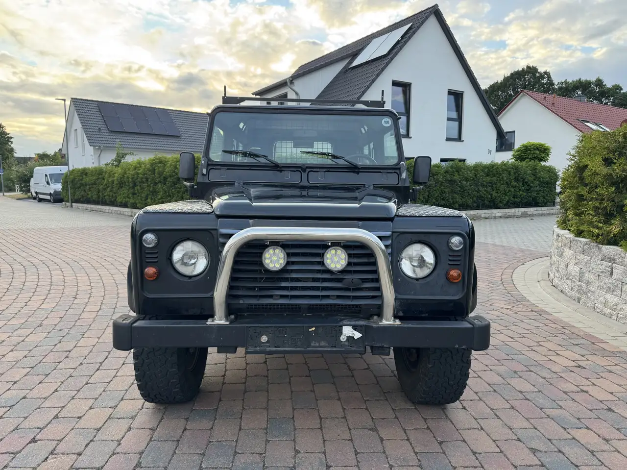 Land Rover Defender 90 Td5 KLIMA AHK Unfallfrei TÜV NEU 129TKM, foto 2