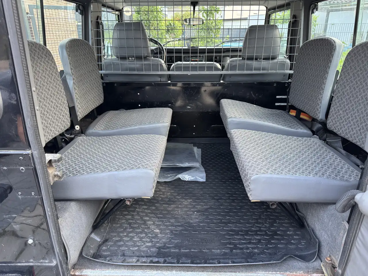 Land Rover Defender 90 Td5 KLIMA AHK Unfallfrei TÜV NEU 129TKM, foto 12