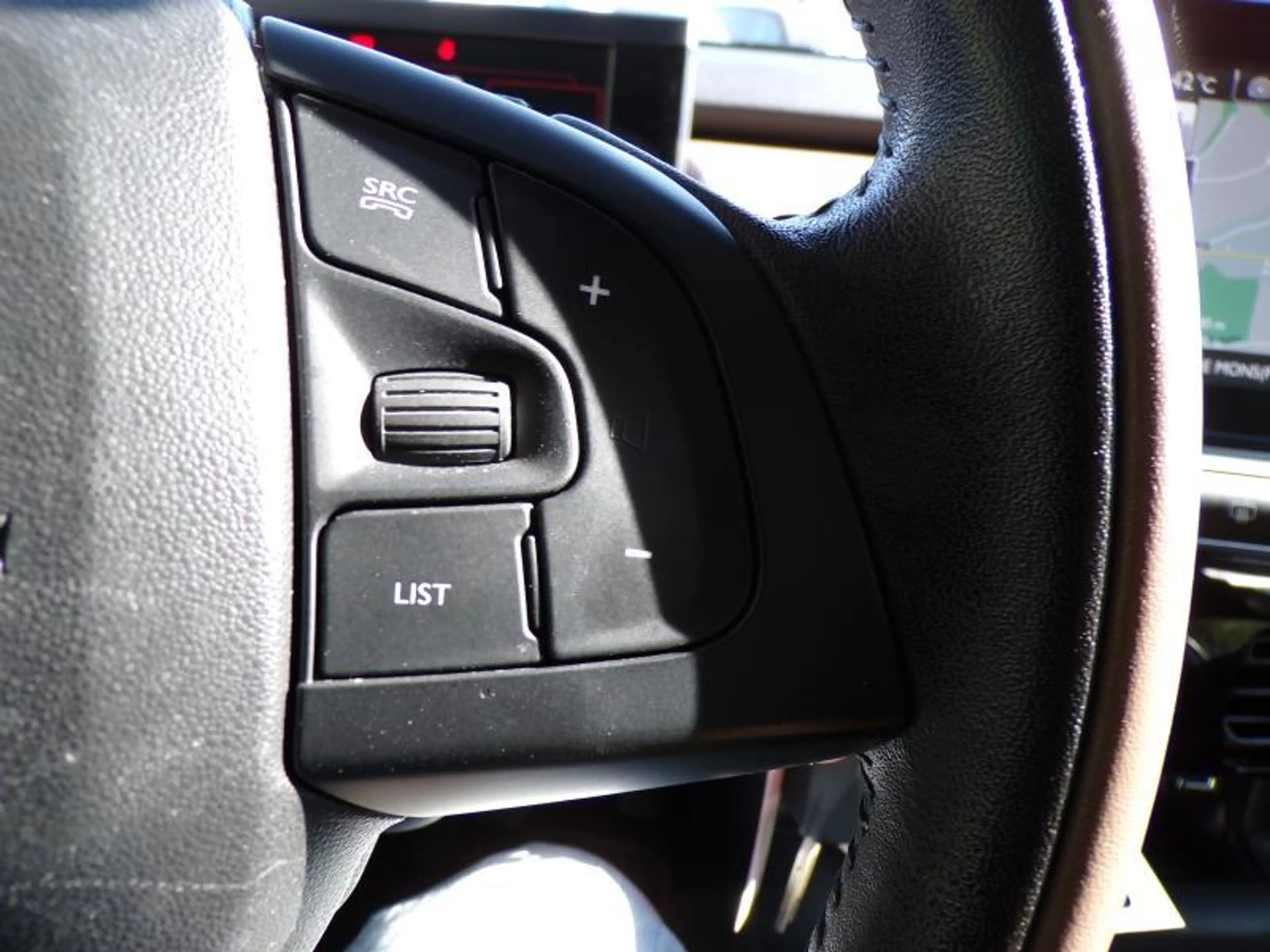 Citroen C4 Cactus 1.2 82cv Brun 06/15 Airco GPS Bluetooth USB Cruise — photo 13