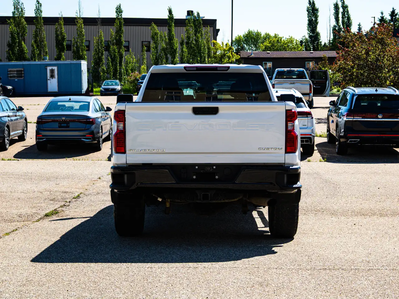 Chevrolet Silverado 2500 photo Chevrolet Silverado 2500