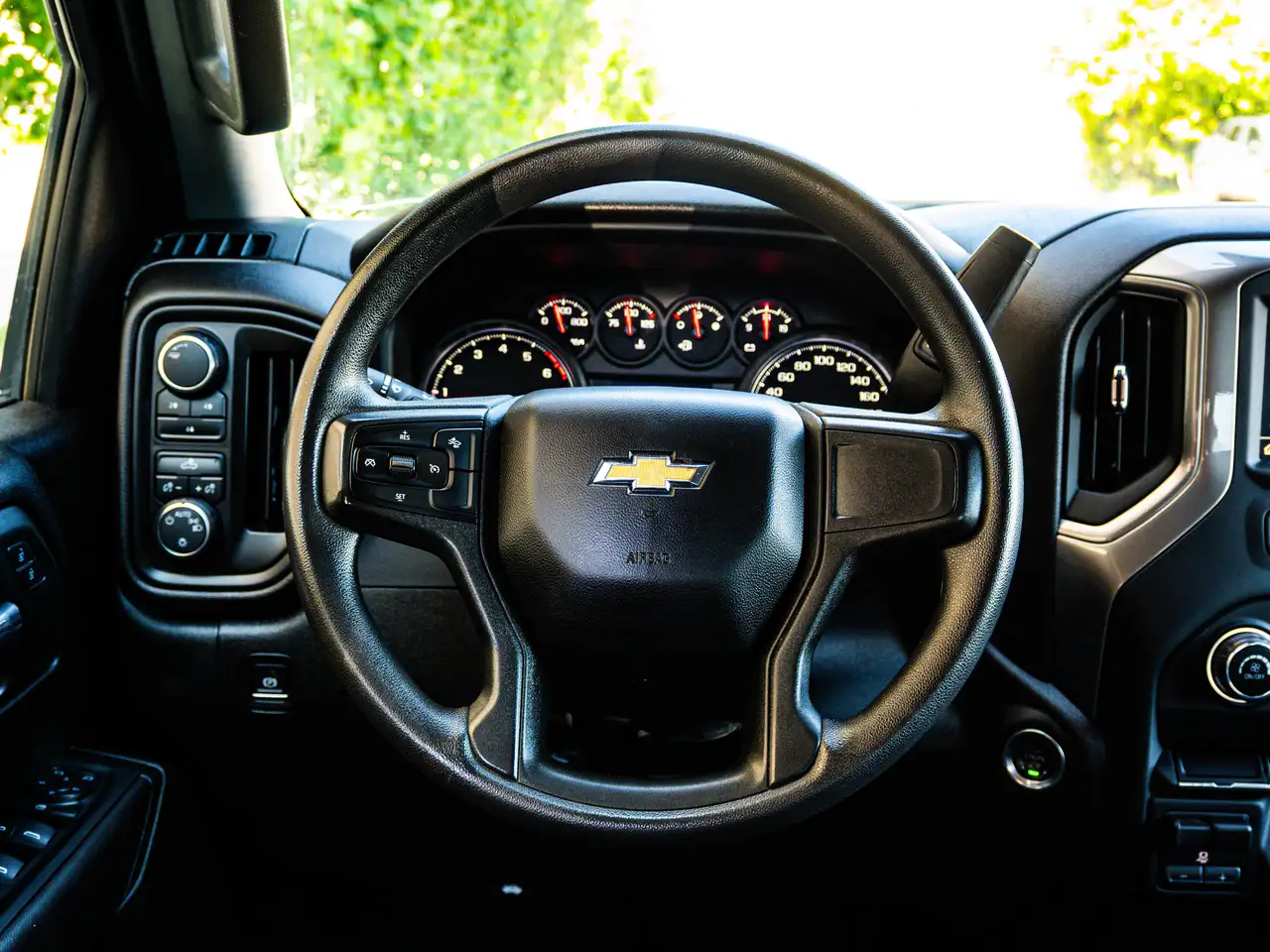 Chevrolet Silverado 2500 photo Chevrolet Silverado 2500