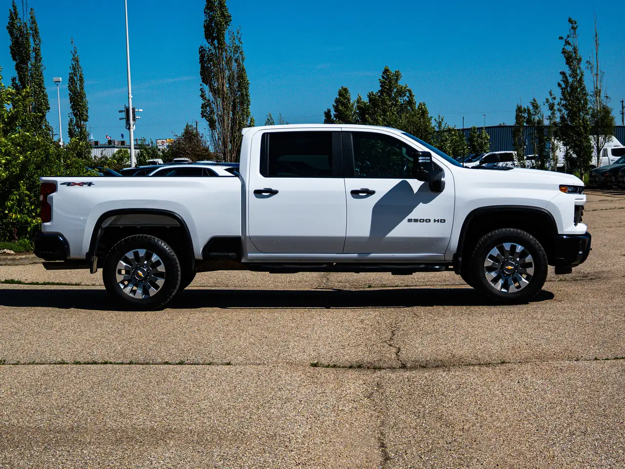 Chevrolet Silverado 2500 photo Chevrolet Silverado 2500
