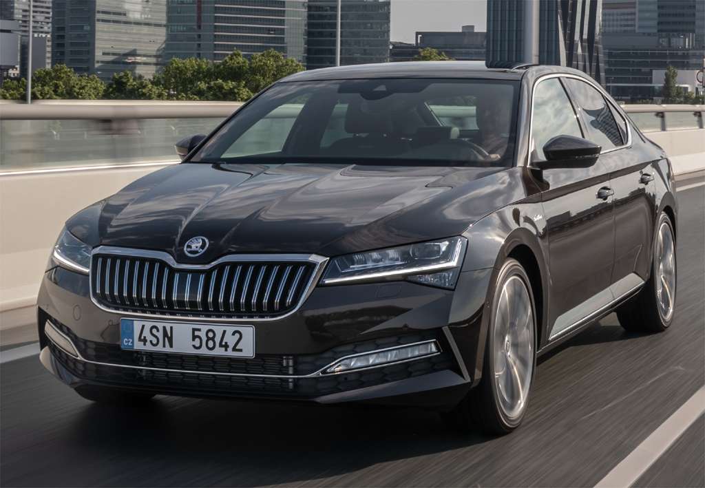 Skoda Superb Combi 2.0 TSI Selection DSG 150kW - foto 1