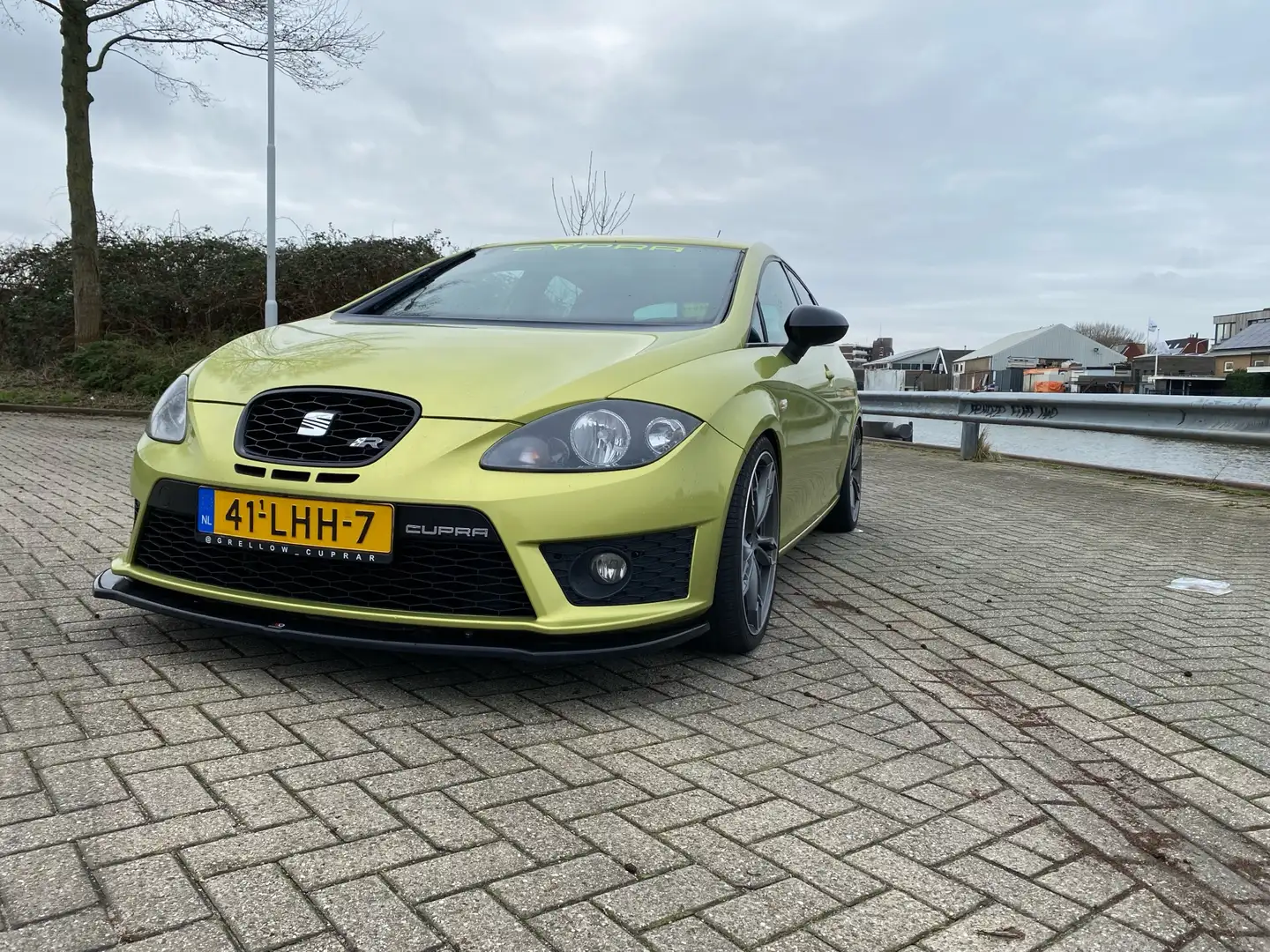 SEAT Leon 2.0 TFSI Cupra R Sárga - 1