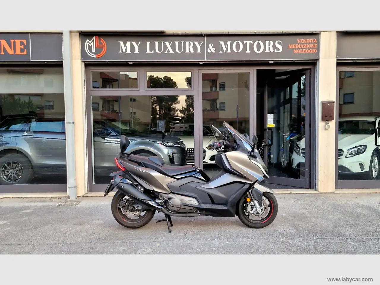 Kymco AK 550