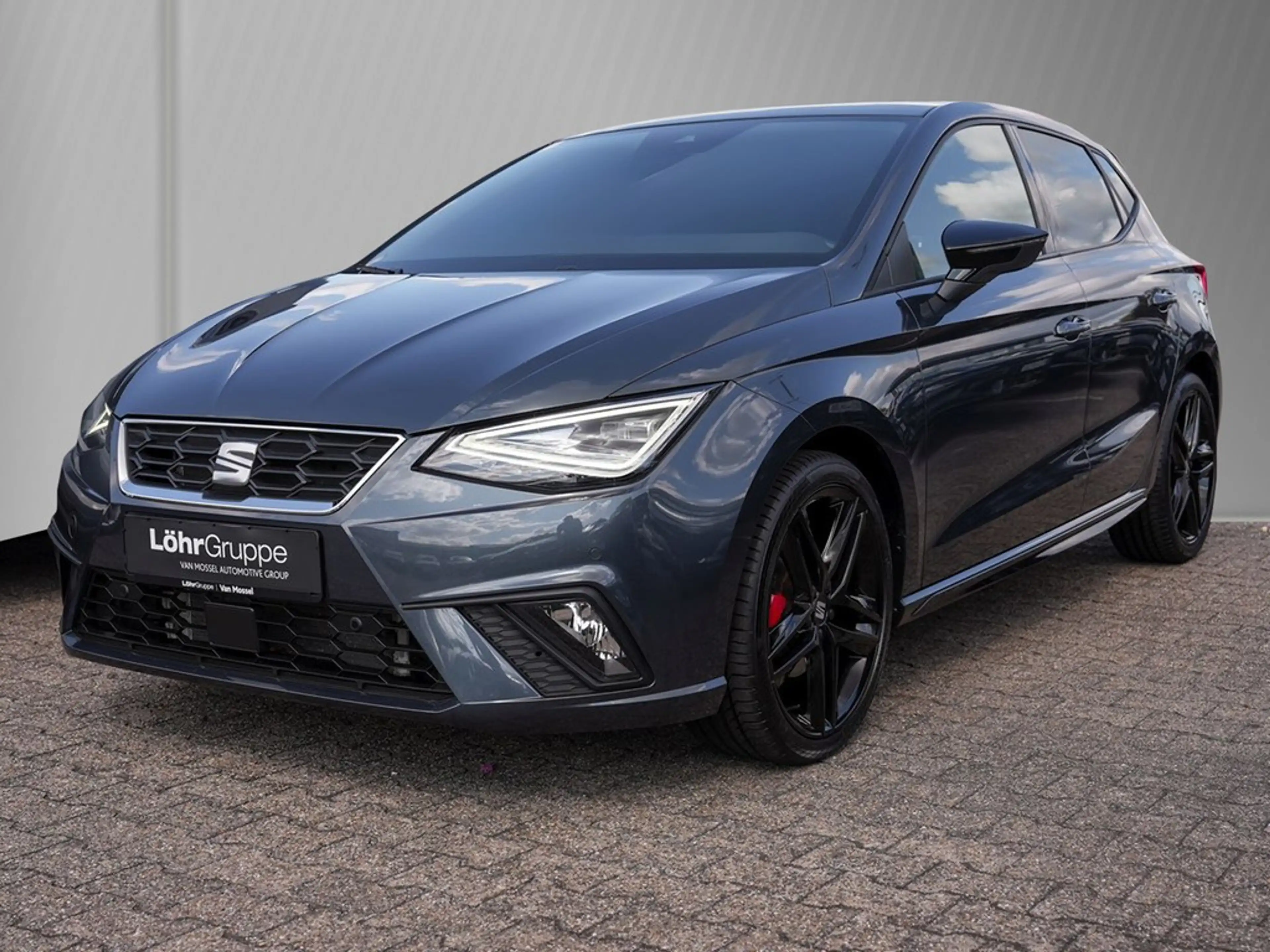 SEAT Ibiza 1.5 TSI DSG FR / Black Edition /LED/Pano — photo 2