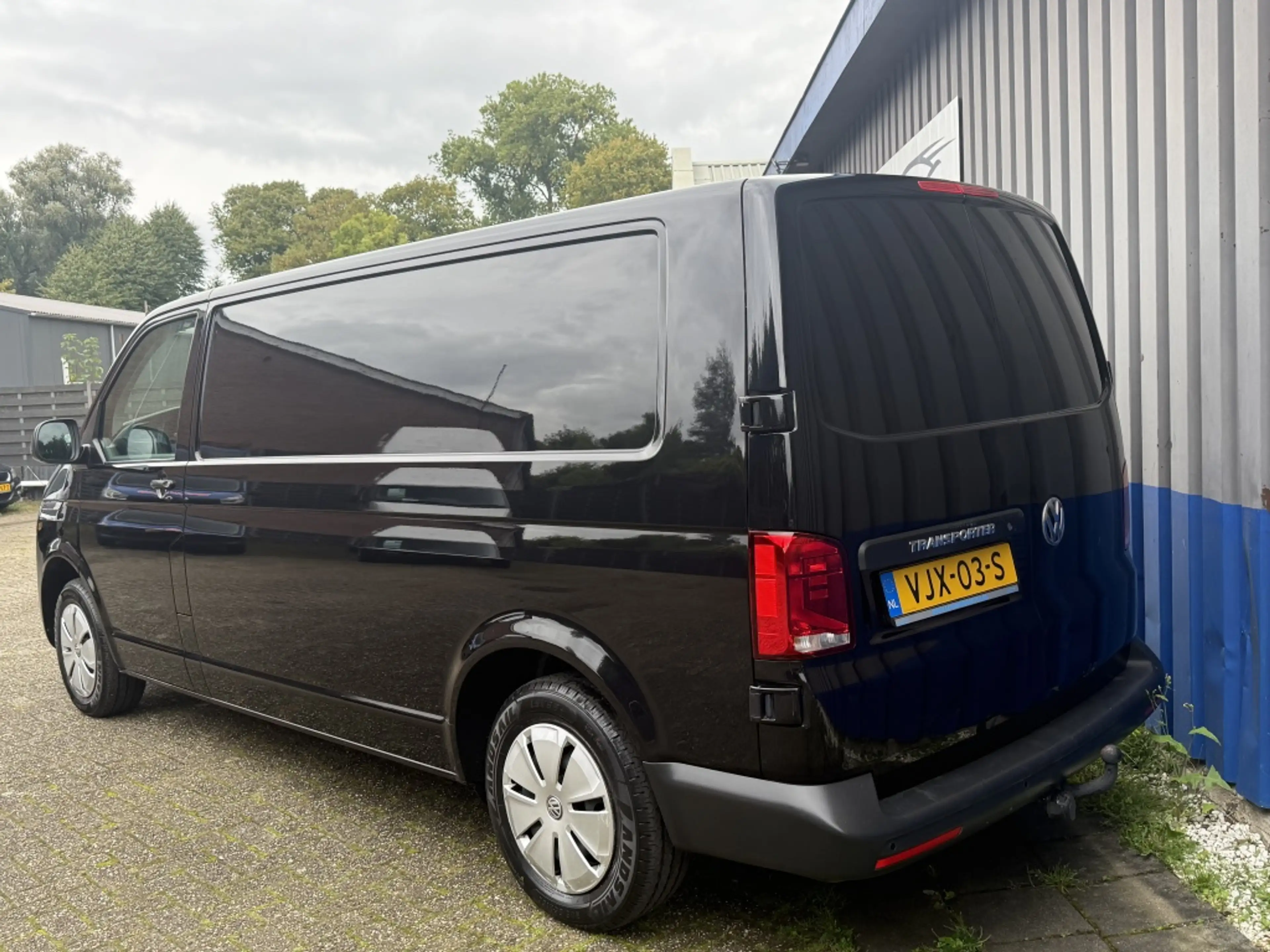 Volkswagen Transporter 2.0 TDI L2H1 Ec.Bus. — photo 5