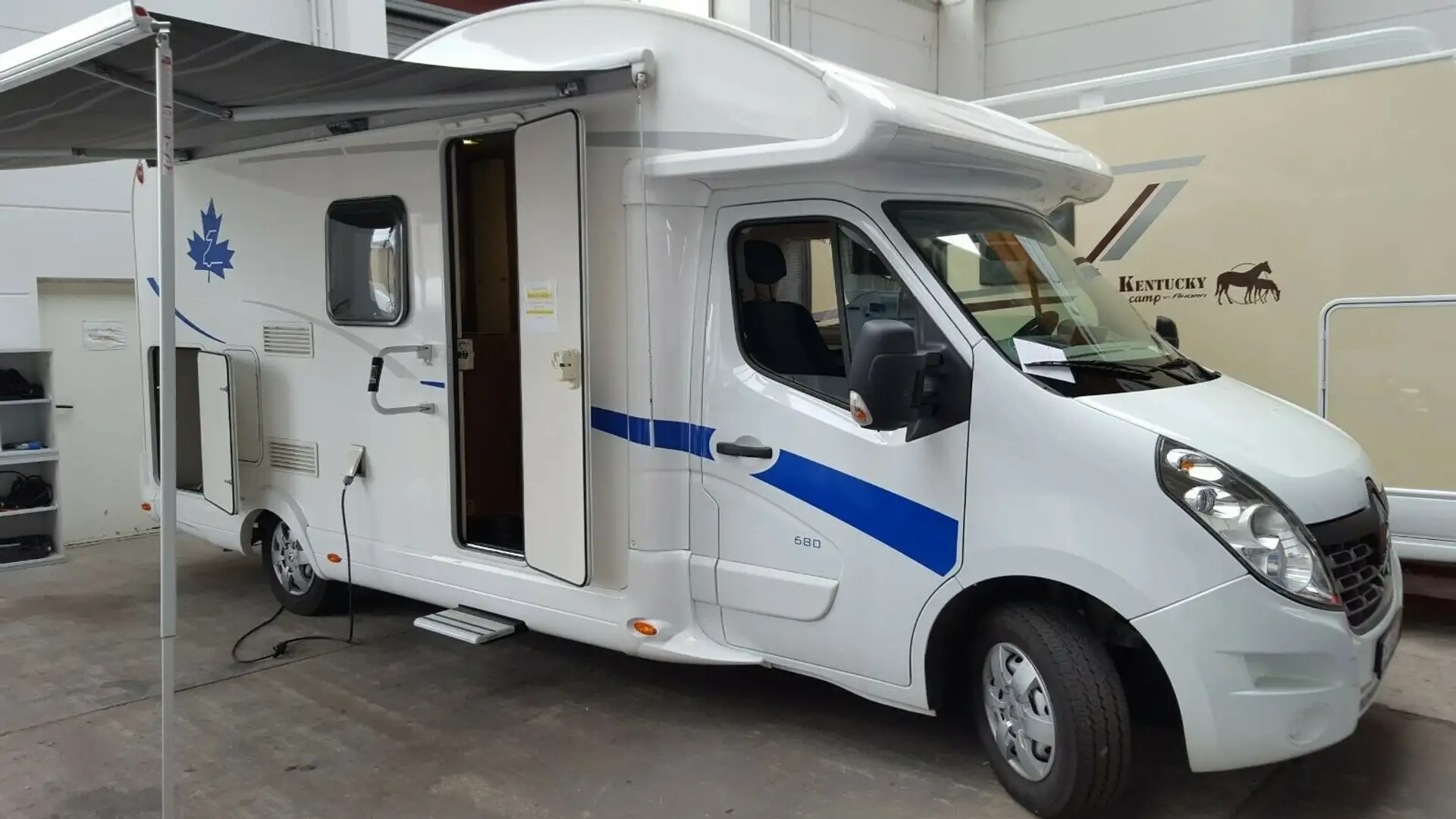 Renault LUANO CAMP ADR98F3 Білий - 1