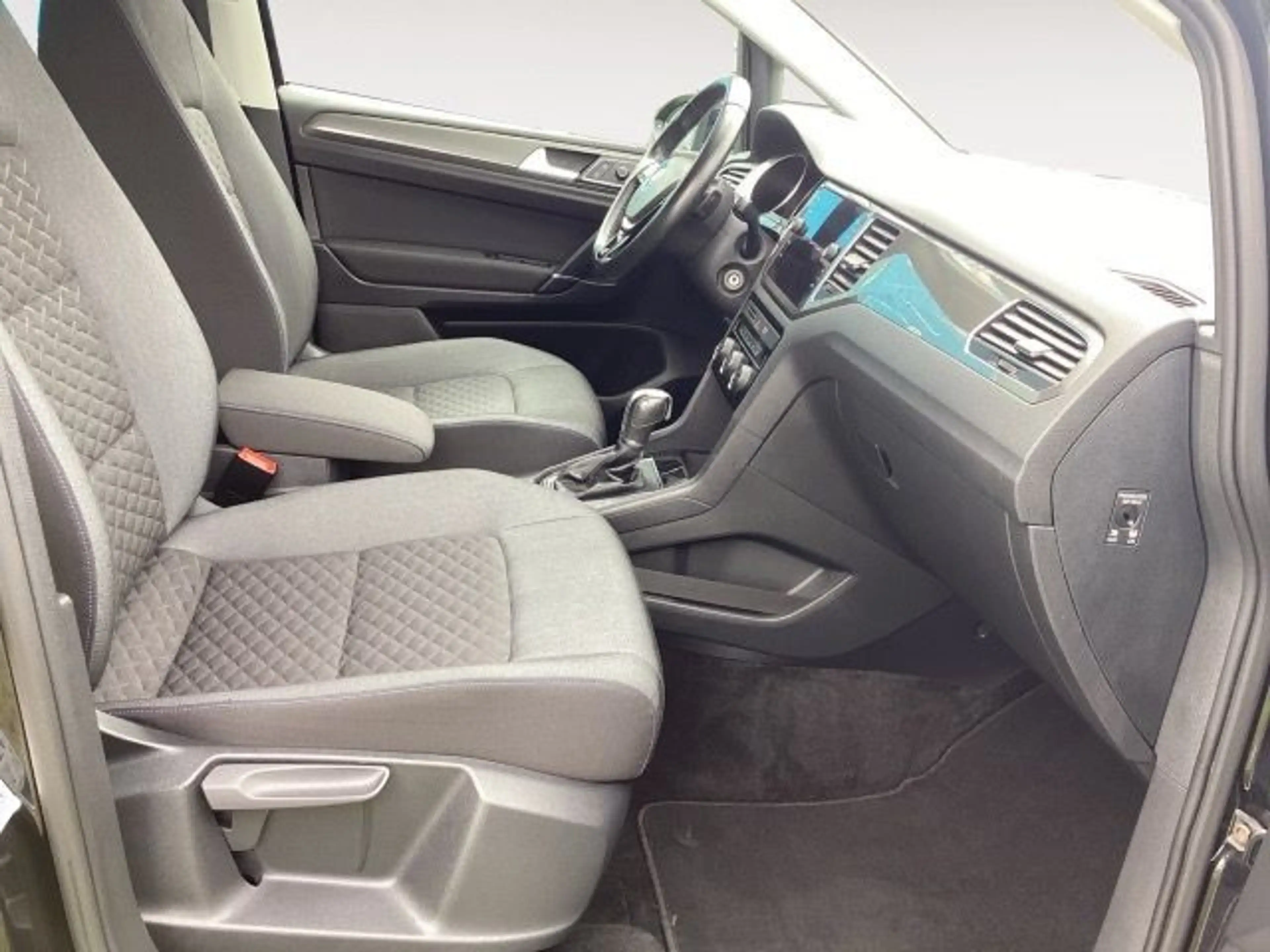 Volkswagen Golf Sportsvan 1.5 TSI DSG Join — photo 15