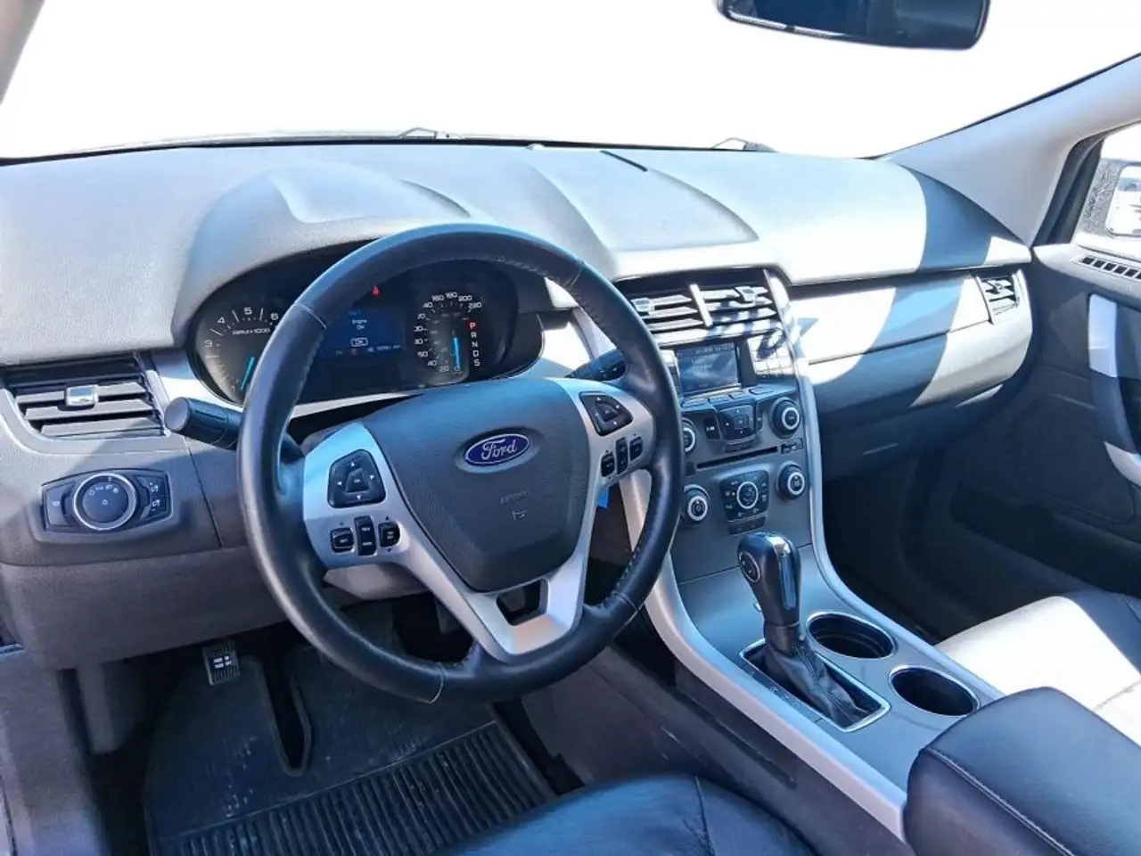 Ford Edge снимка Ford Edge