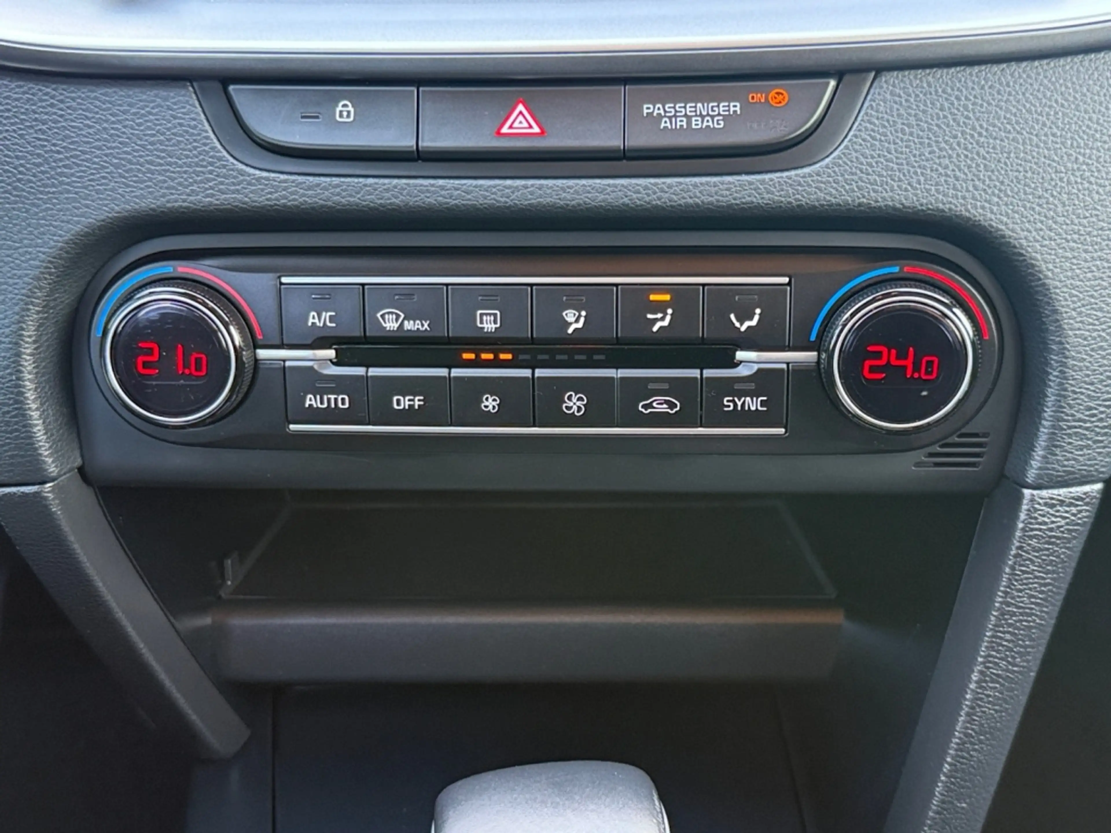 Kia Ceed SW / cee'd SW Sportswagon 1.0 T-GDi MHEV Dynamic Line — photo 22