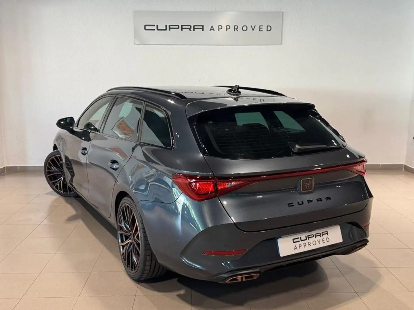 CUPRA Leon Sportstourer 1.4 TSI VZ E HYBRID DSG 245 Grijs - 2