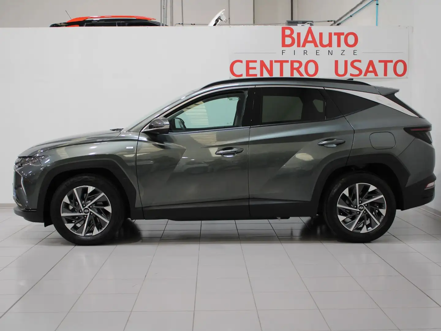 Hyundai TUCSON 1.6 T-GDI 48V Xline Verde - 2