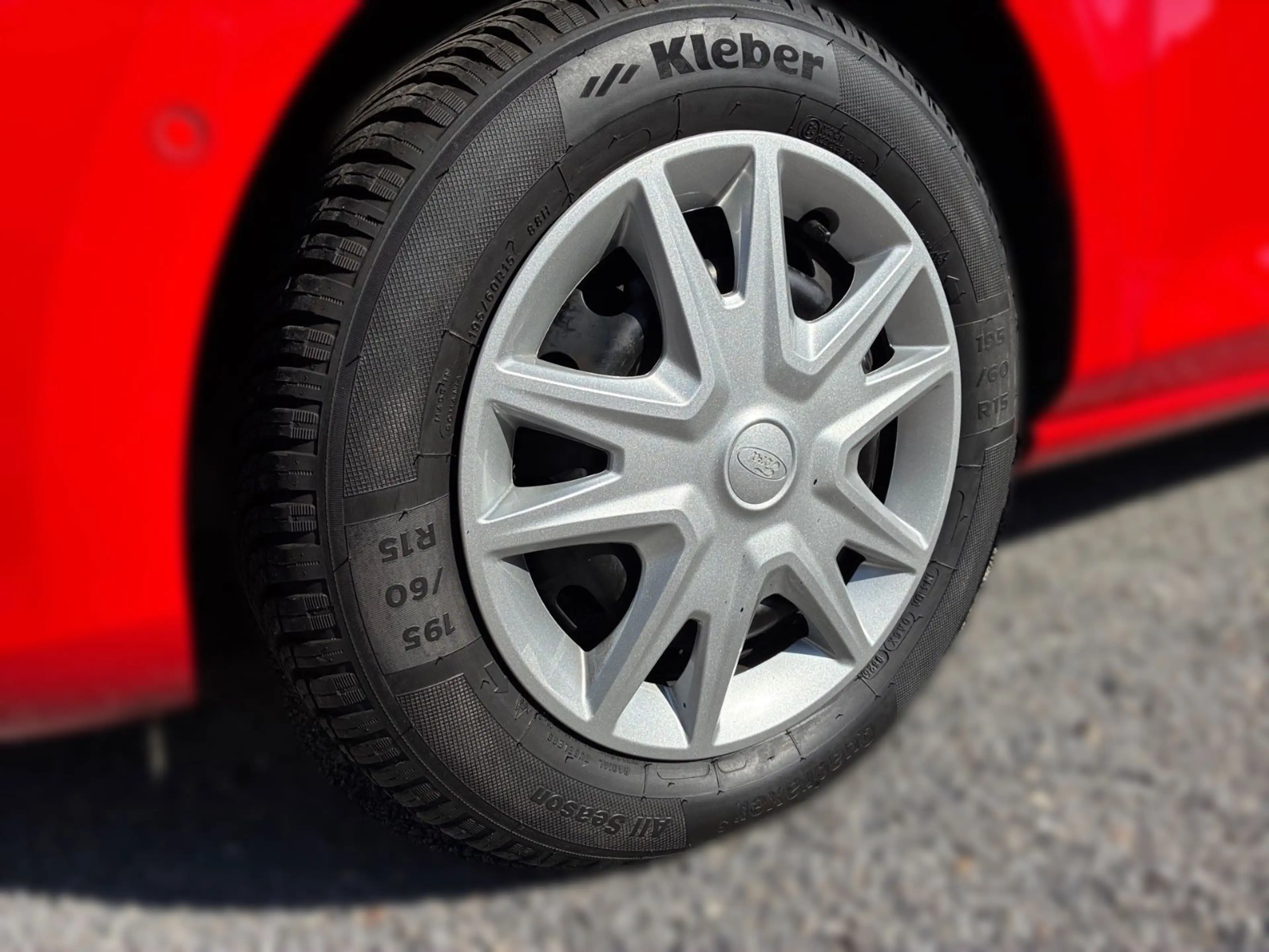 Ford Fiesta Cool & Connect Klima Kamera — photo 15