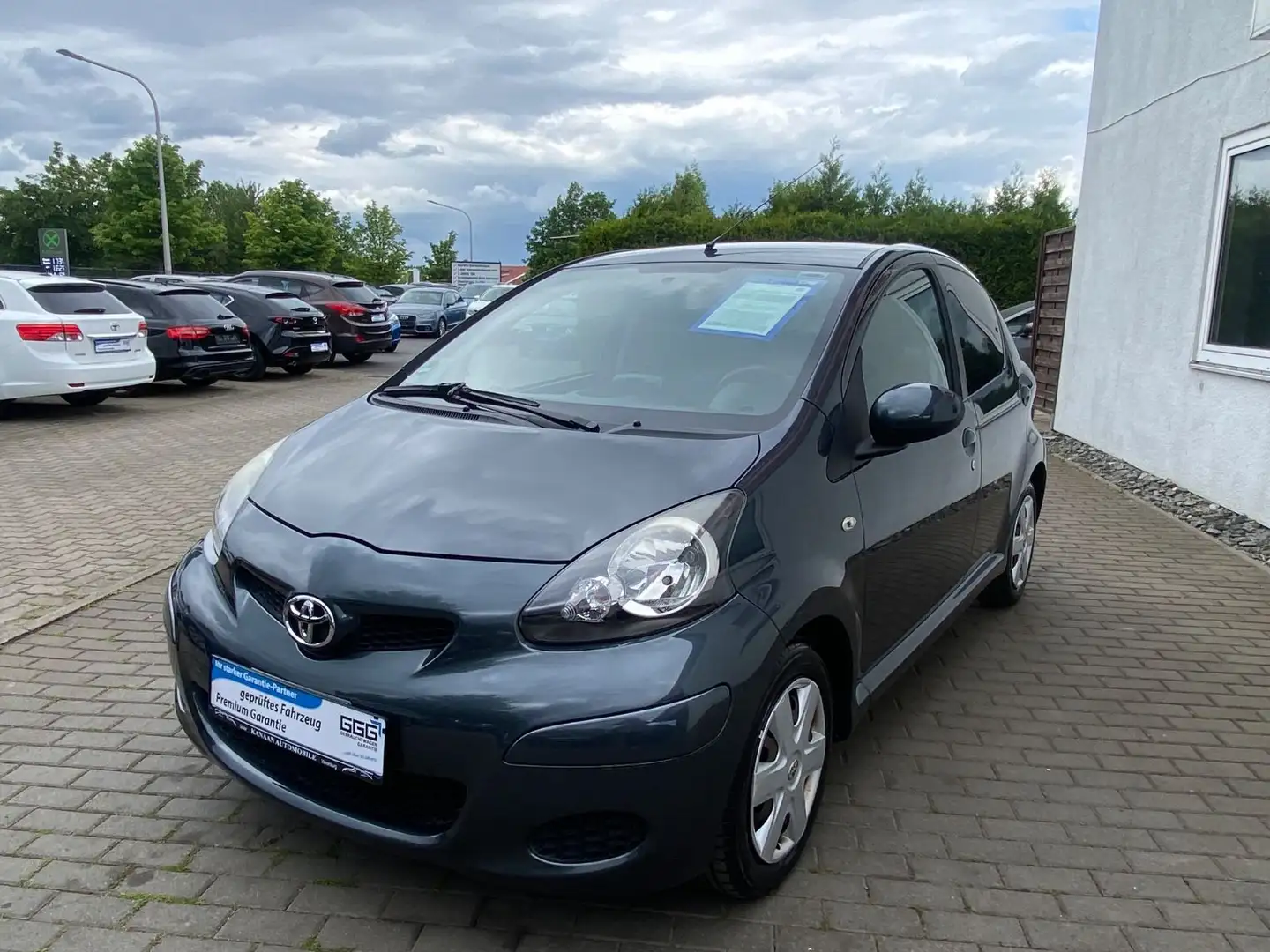 Toyota Aygo AYGO Edition Tom-Tom/ Klima/ 5-türig /EURO5 Grau - 2