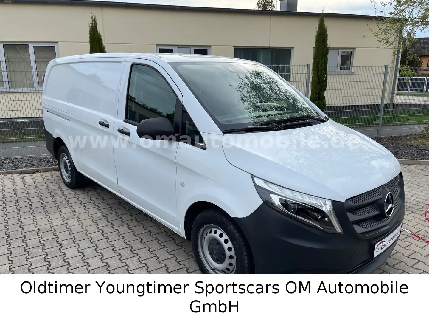 Mercedes-Benz Vito Kasten 110/111 CDI FWD lang*LED *Flügeltür* Blanco - 2