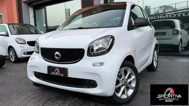 smart forTwo NAVI PELLE RATA MENSILE 195,00 EURO fortwo 70 1.0