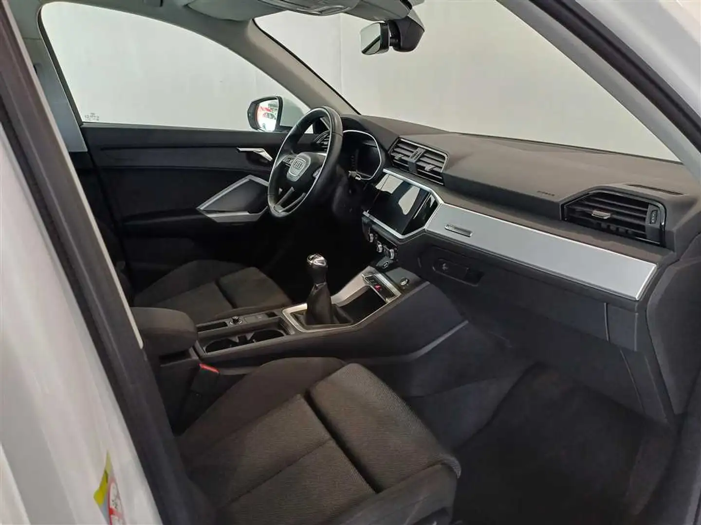 Audi Q3 35 2.0 TDI AHK+LED+SHZ Weiß - 2