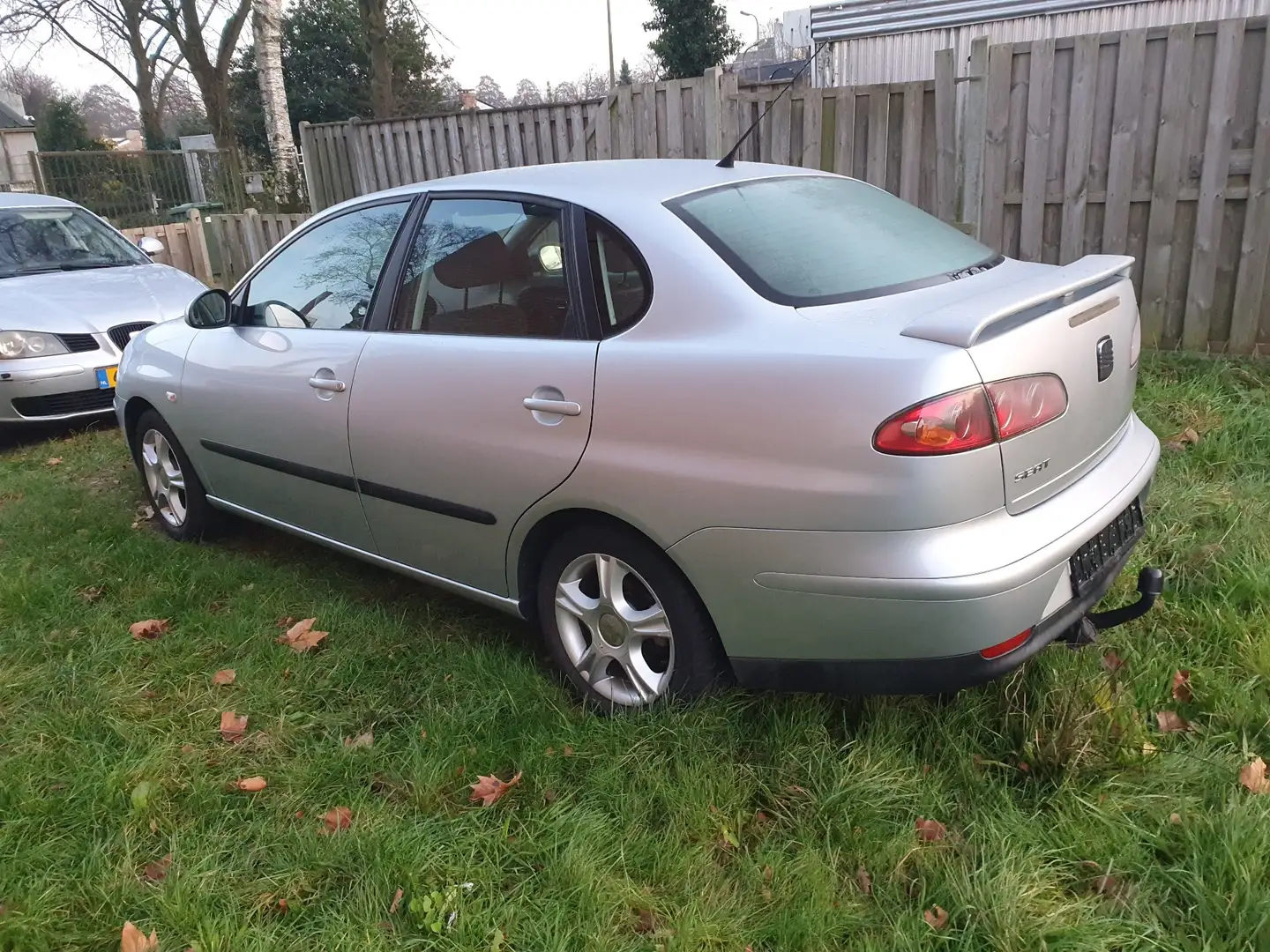 SEAT Cordoba 1.4-16V Sensation Gris - 1