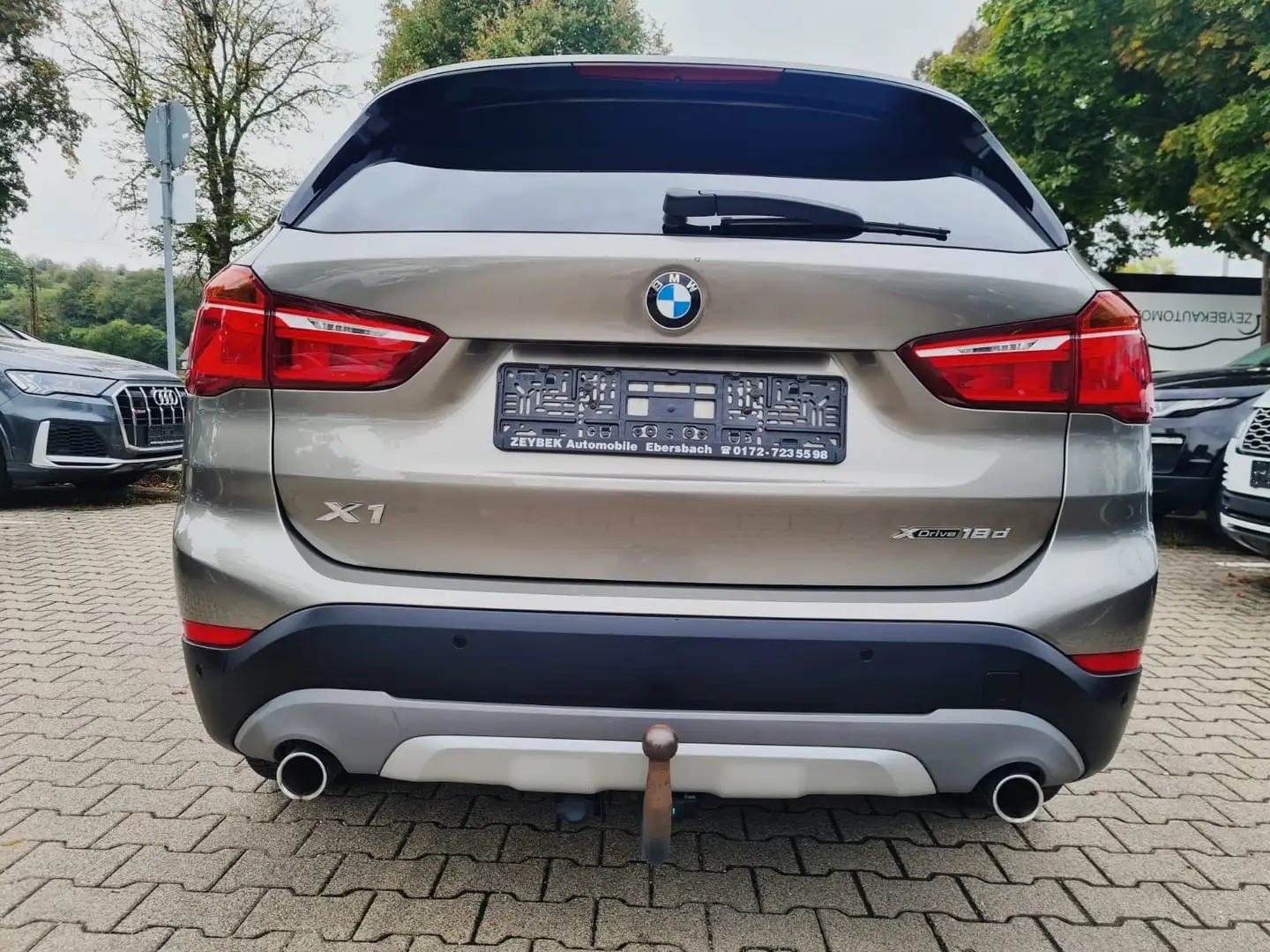 BMW X1 Baureihe X1 xDrive 18 d xLine Silber - 2