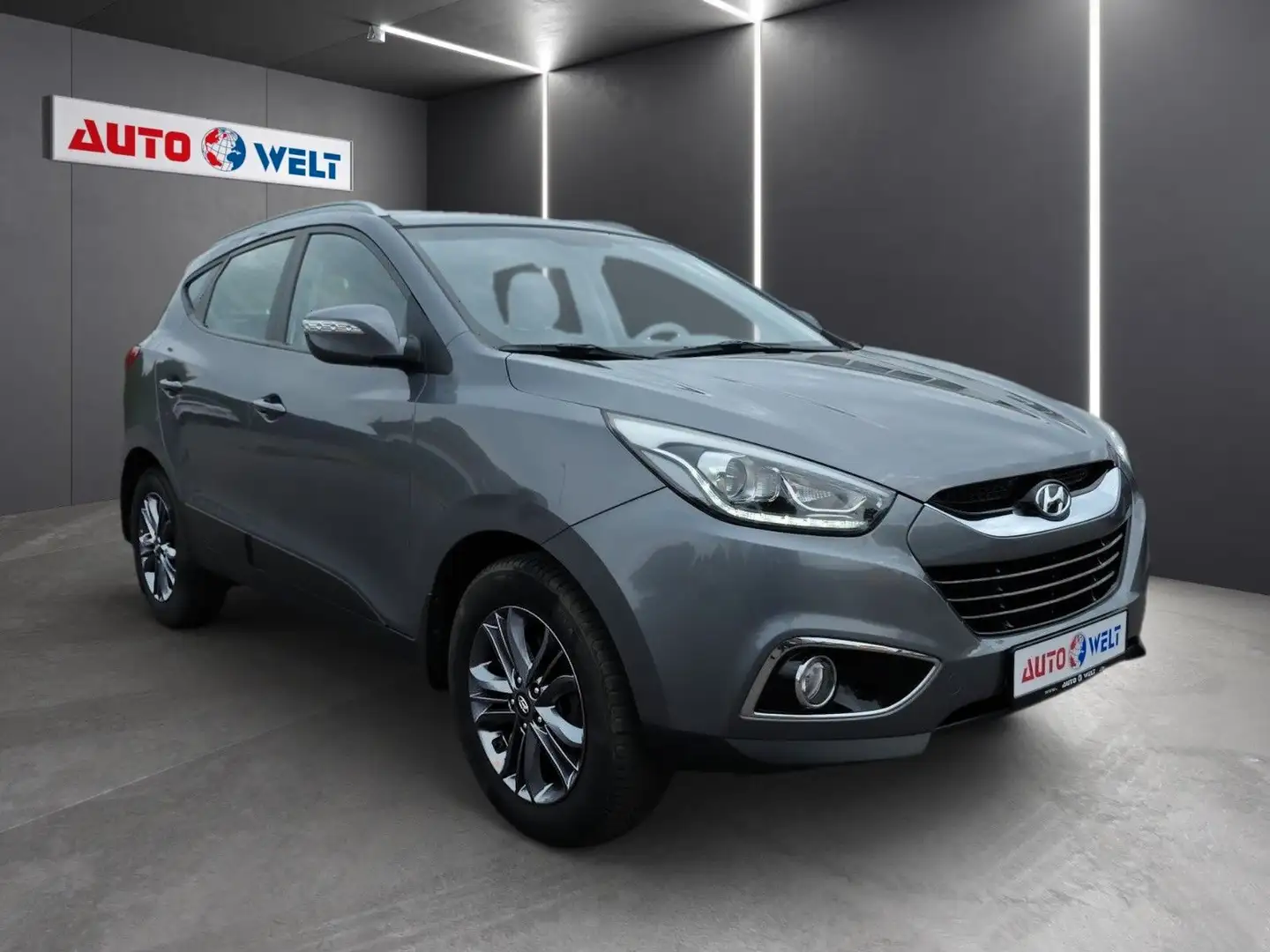 Hyundai iX35 1.7 CRDi Klimaauto. T-Leder Sitzhzg. Tempo. Grau - 2