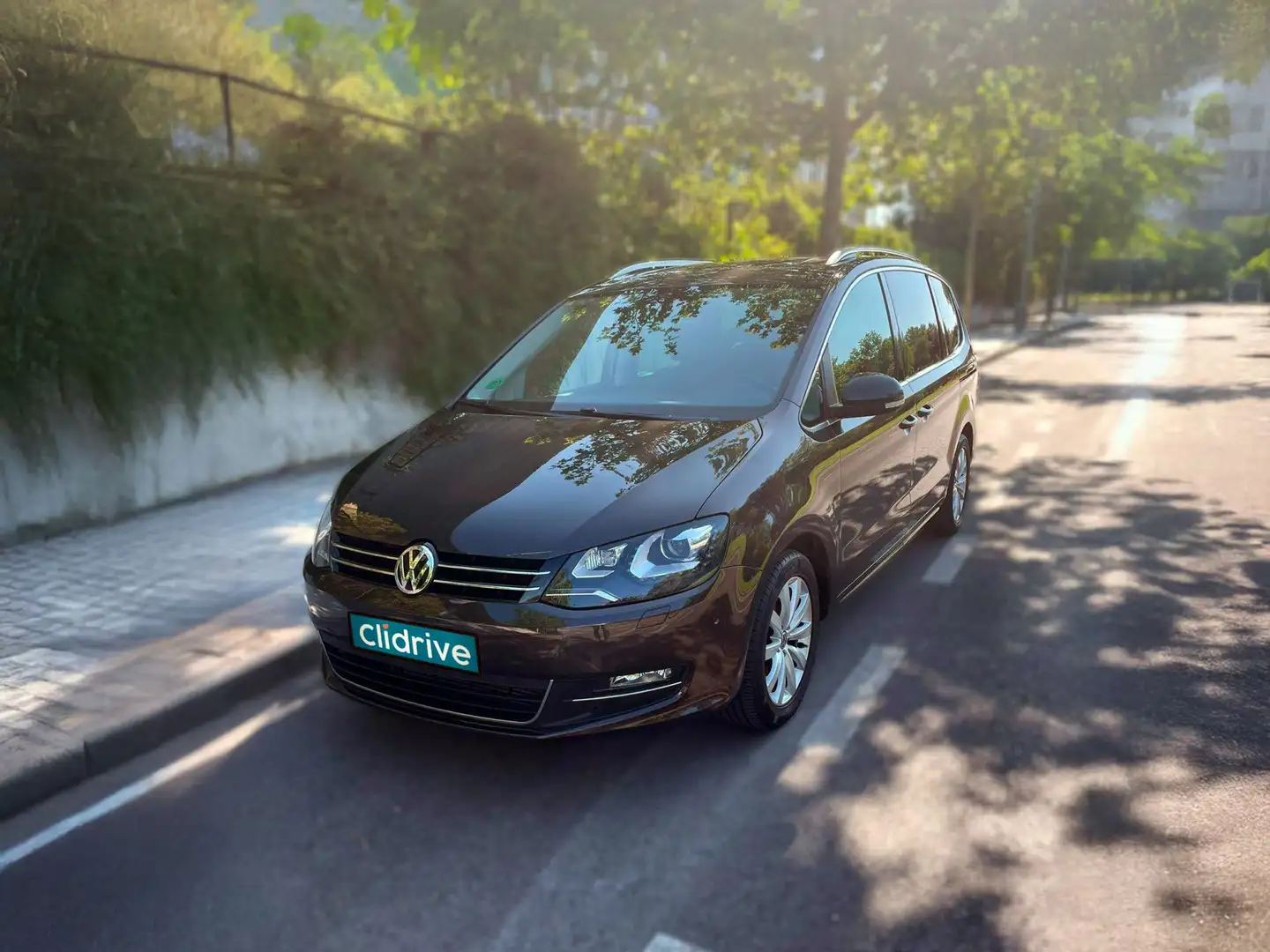 Volkswagen Sharan Sport 2.0 TSI 220CV BMT DSG Negro - 2