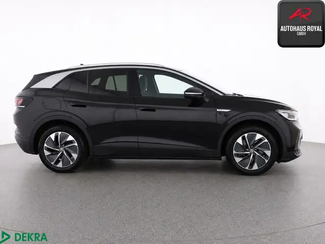 Volkswagen ID.4 view 6