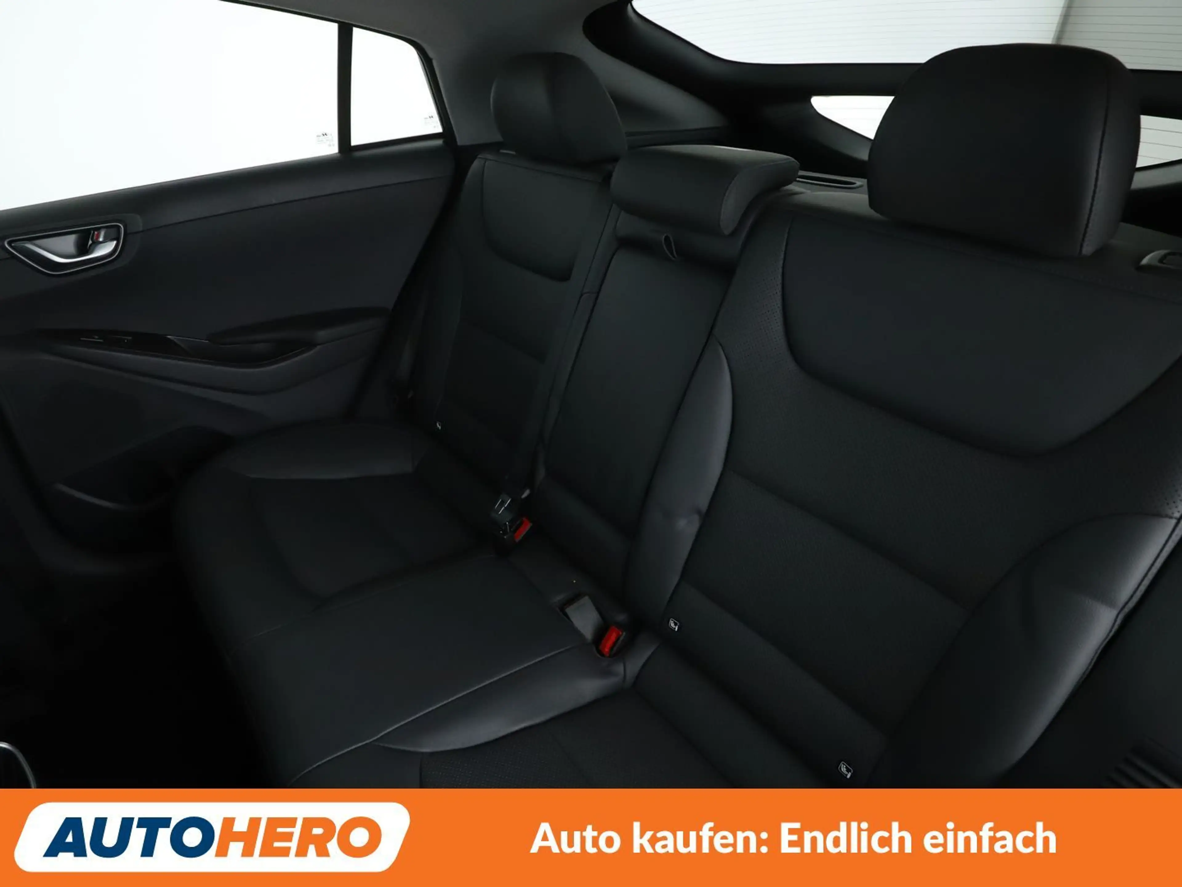 Hyundai IONIQ 1.6 Hybrid Premium Aut.*NAVI*ACC*CAM*PDC*SHZ*AHK* — photo 14
