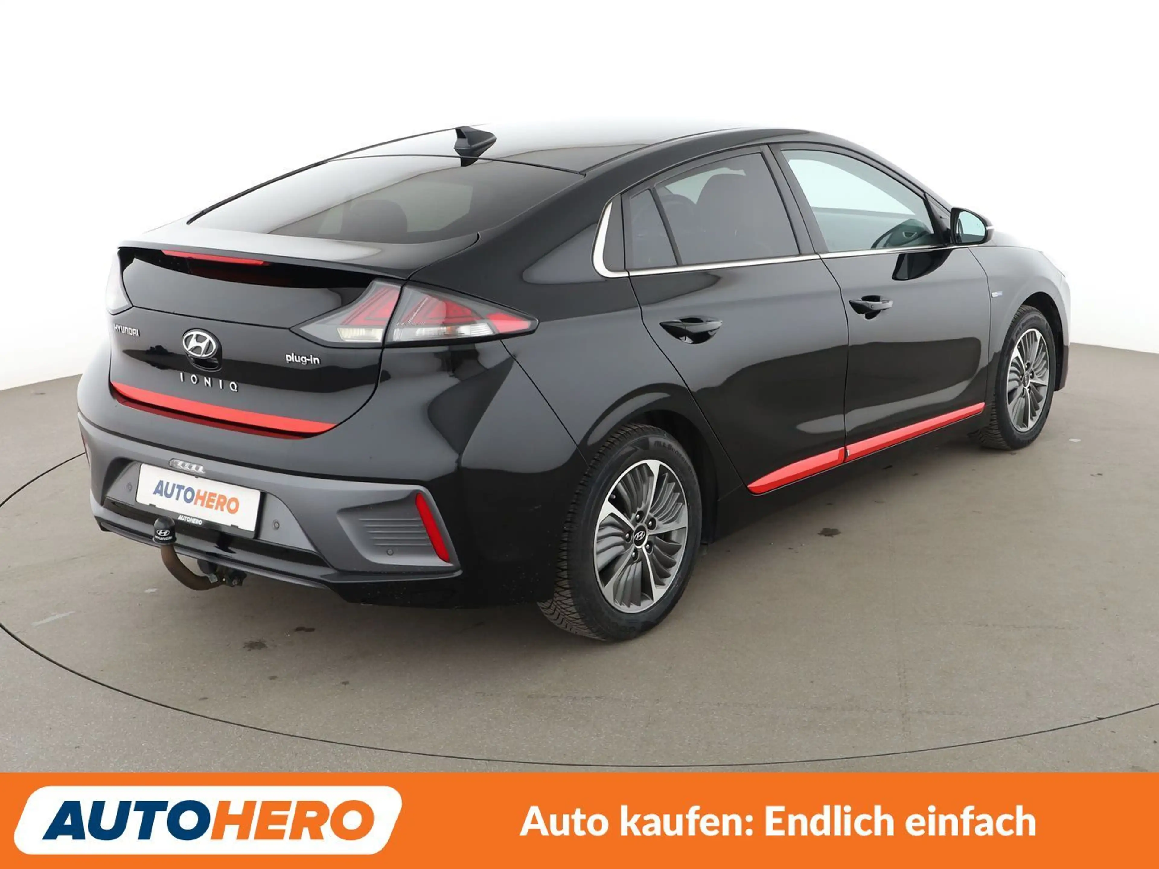 Hyundai IONIQ 1.6 Hybrid Premium Aut.*NAVI*ACC*CAM*PDC*SHZ*AHK* — photo 6