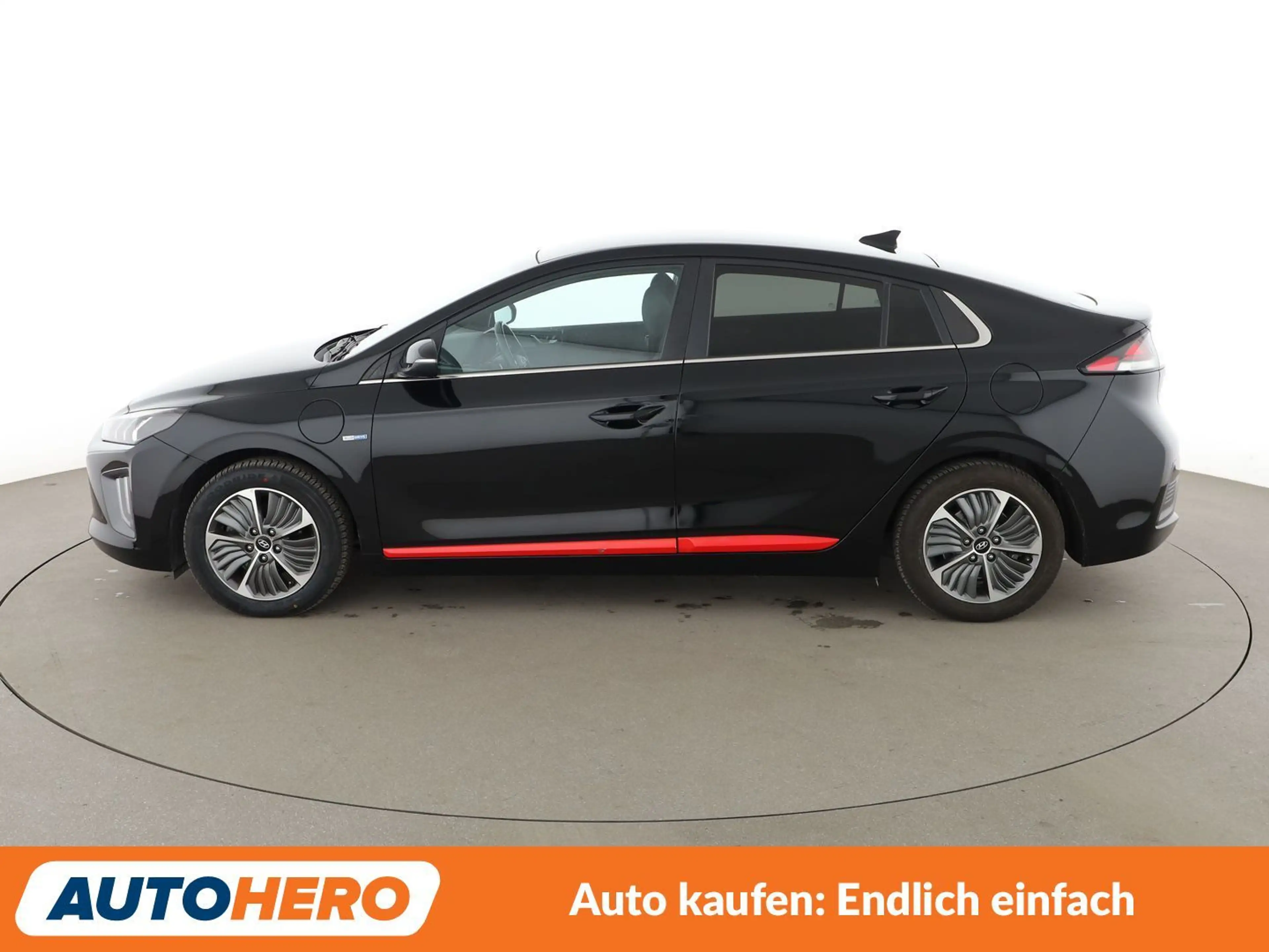 Hyundai IONIQ 1.6 Hybrid Premium Aut.*NAVI*ACC*CAM*PDC*SHZ*AHK* — photo 3