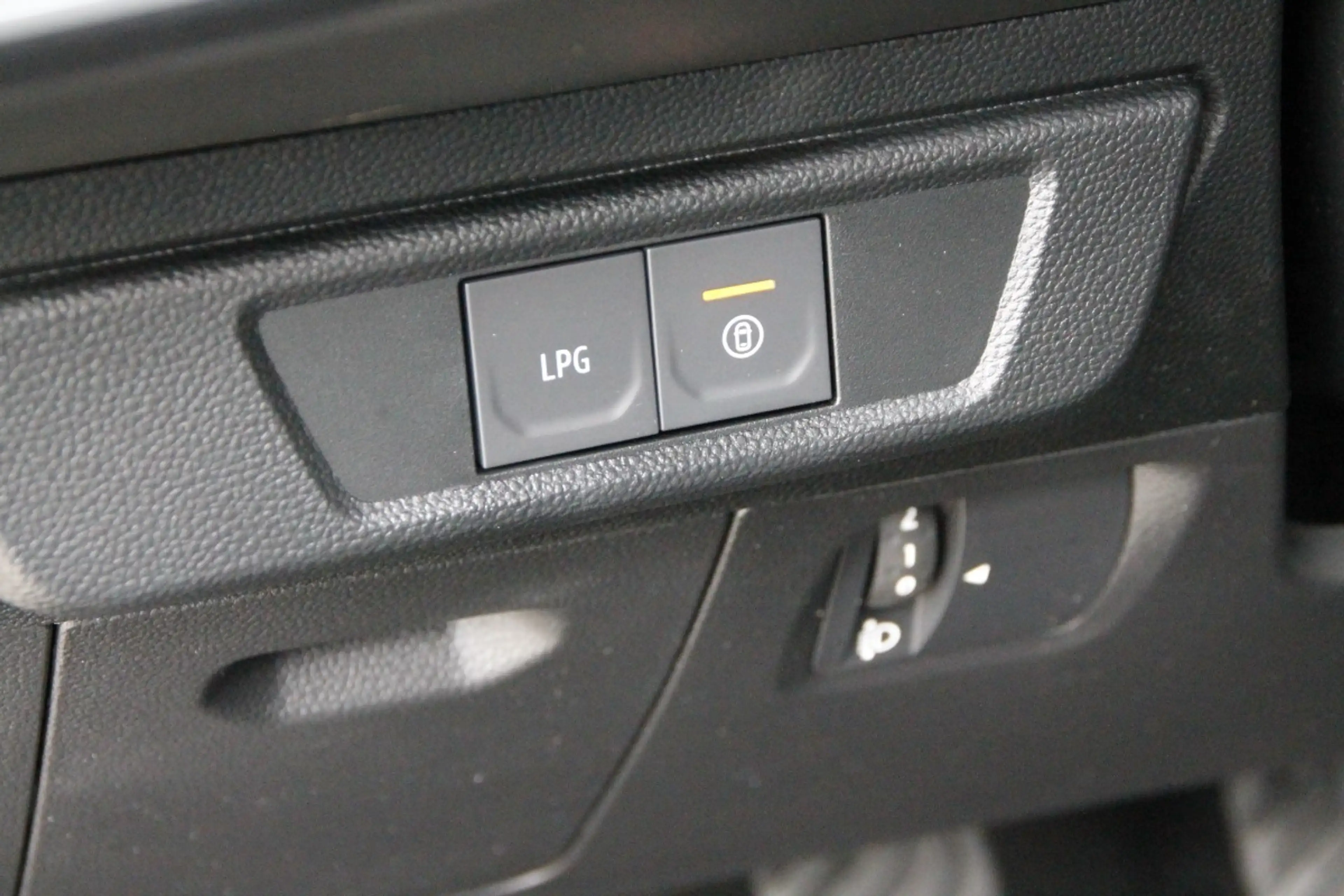Dacia Jogger Extreme+ ECO-G 100 — photo 15
