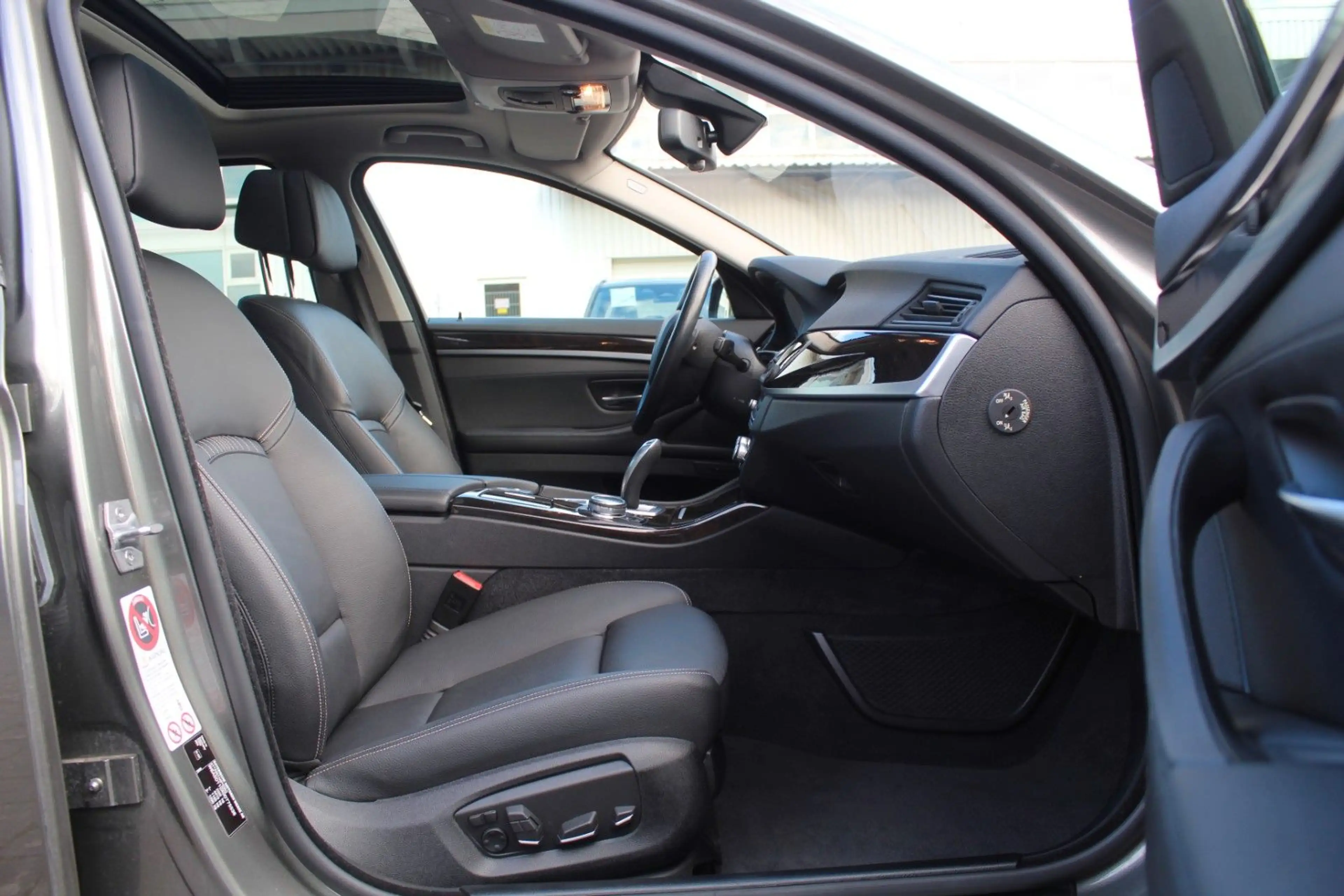 BMW 530 d Limousine Automatik Luxury Line — photo 13