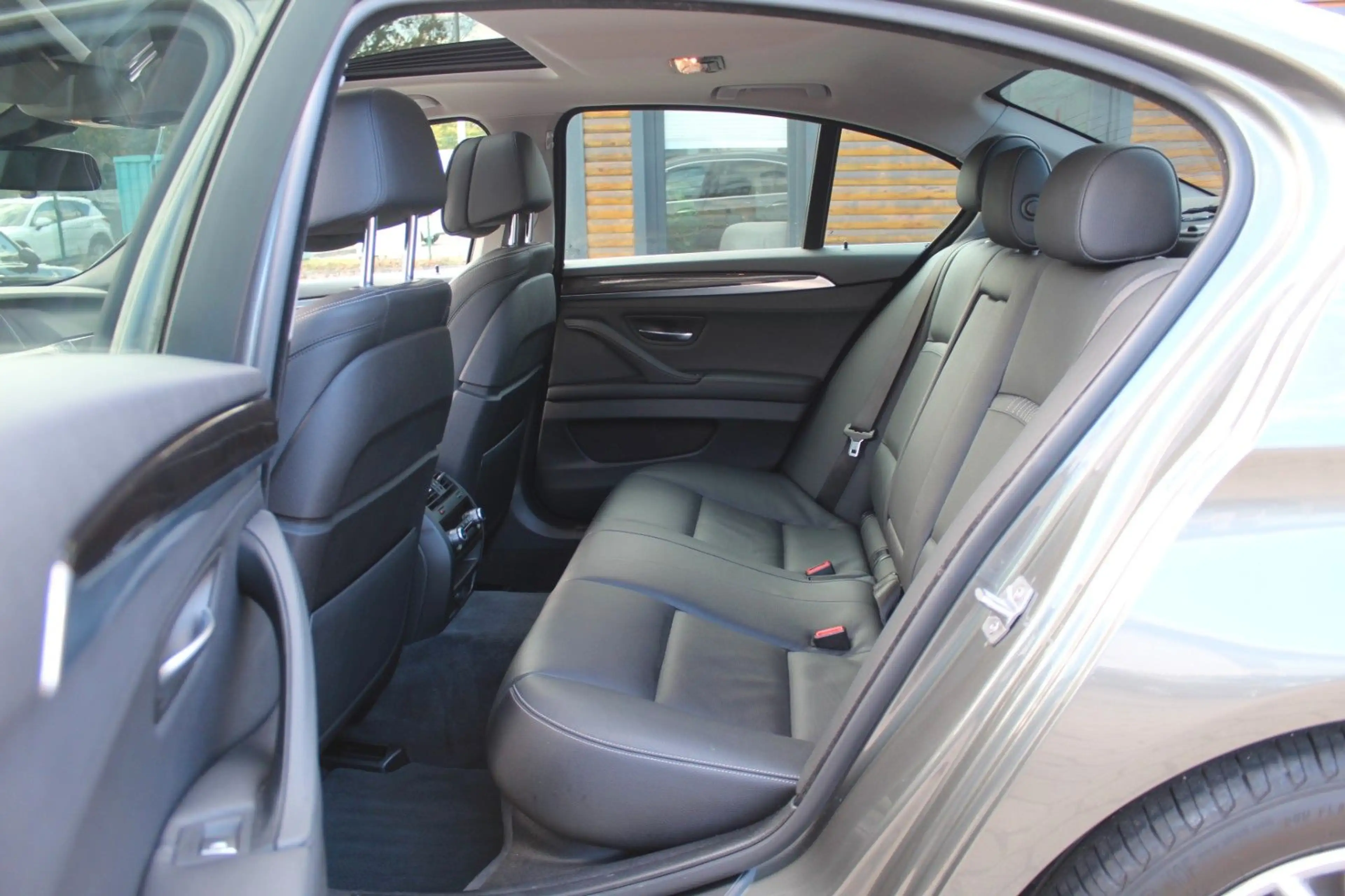 BMW 530 d Limousine Automatik Luxury Line — photo 14