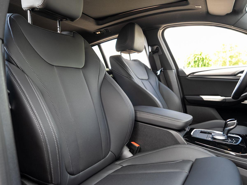 BMW X4 xDrive30d M-Sport AHK PANO ACC HuD Laser KoZg — photo 11