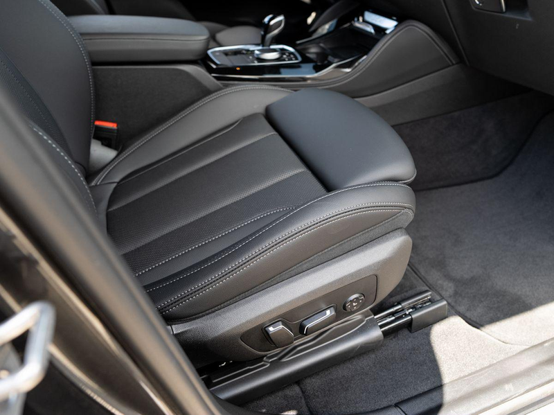 BMW X4 xDrive30d M-Sport AHK PANO ACC HuD Laser KoZg — photo 10