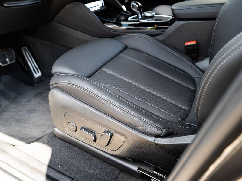 BMW X4 xDrive30d M-Sport AHK PANO ACC HuD Laser KoZg — photo 7